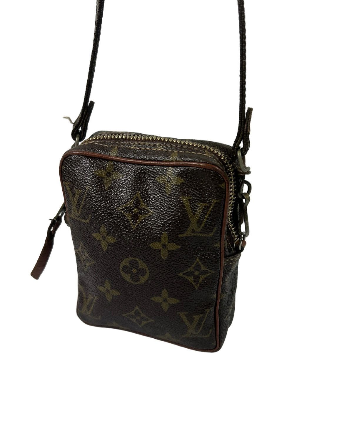 Louis Vuitton Louis Vuitton Mini Monogram Crossbody Bag Size ONE SIZE - 2 Thumbnail