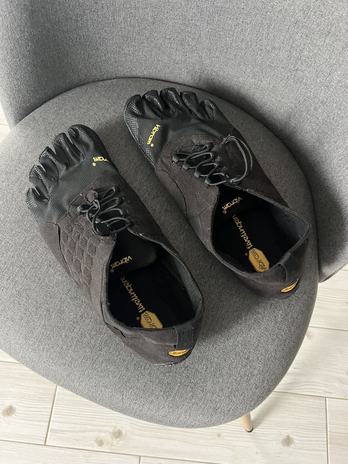 Vibram Vibram Five Fingers Black Toe Shoes Barefoot Running Shoes Size US 14 / EU 47 - 15 Thumbnail