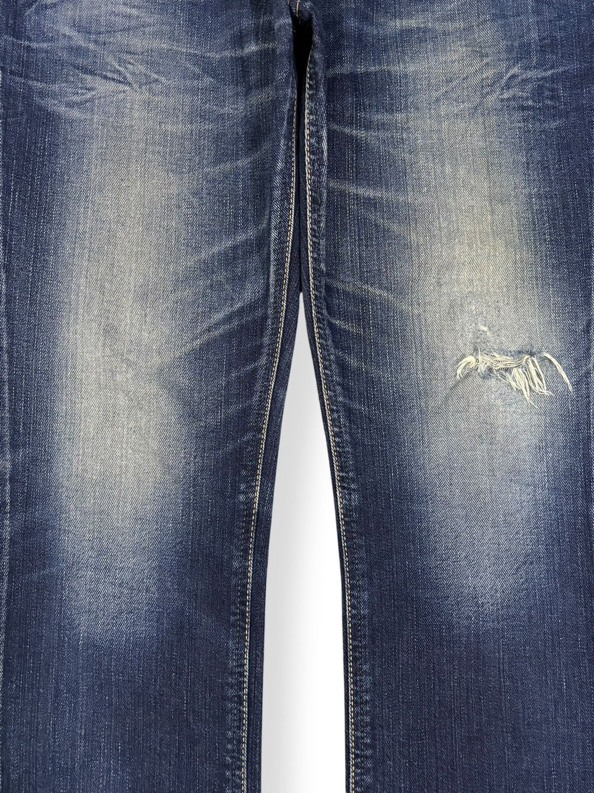 Lee × Number (N)ine Vintage Lee 1O1 Whiskers Wash Slim Straight Distressed Jeans Size US 32 / EU 48 - 4 Thumbnail