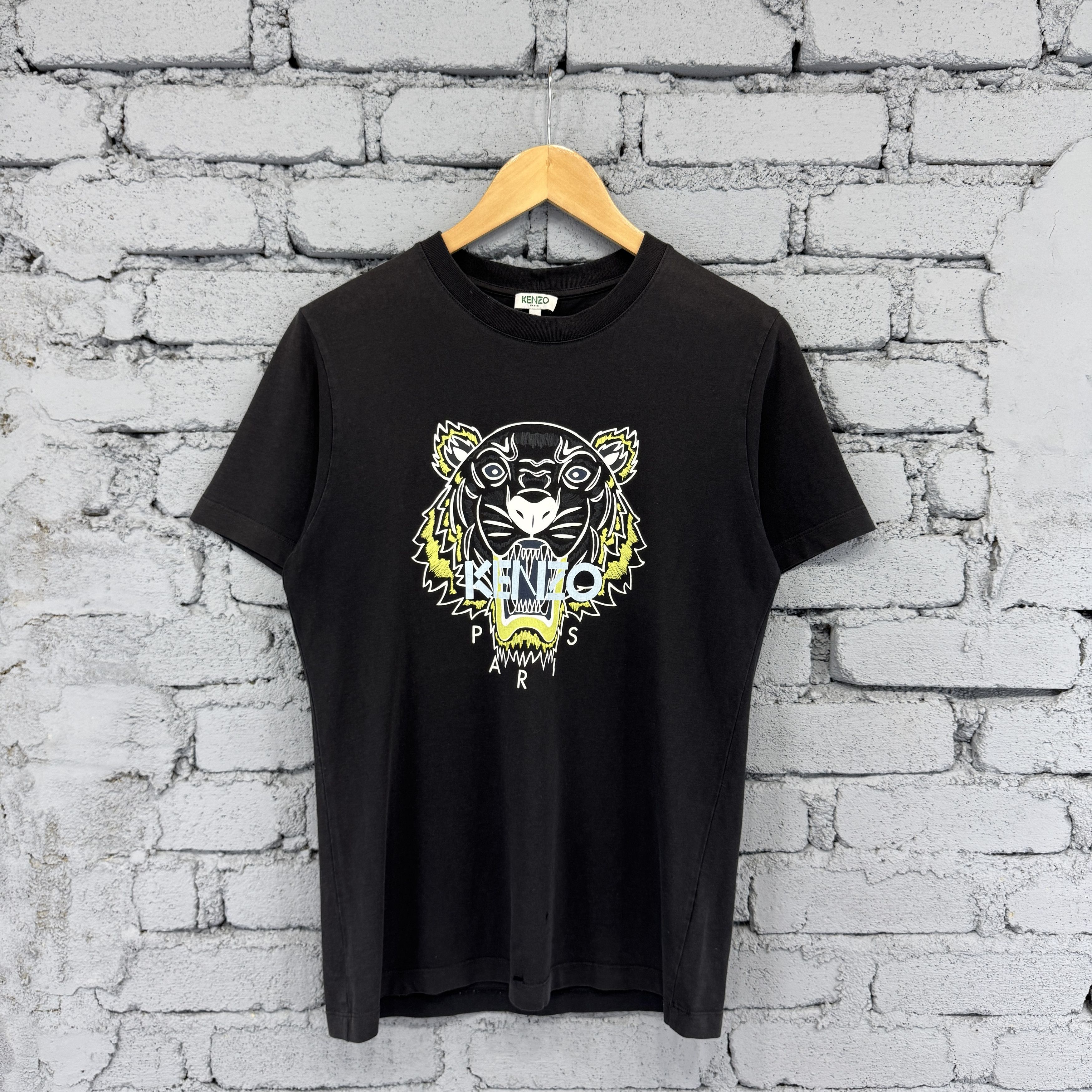 Kenzo Kenzo Blue Yellow Tiger Black Sunfaded Tshirt Streetwear Size US S / EU 44-46 / 1 - 1 Thumbnail