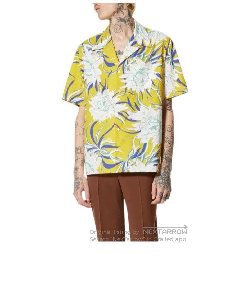 Valentino yellow floral short sleeve shirt by valentino. Size US M / EU 48-50 / 2 - 3 Thumbnail