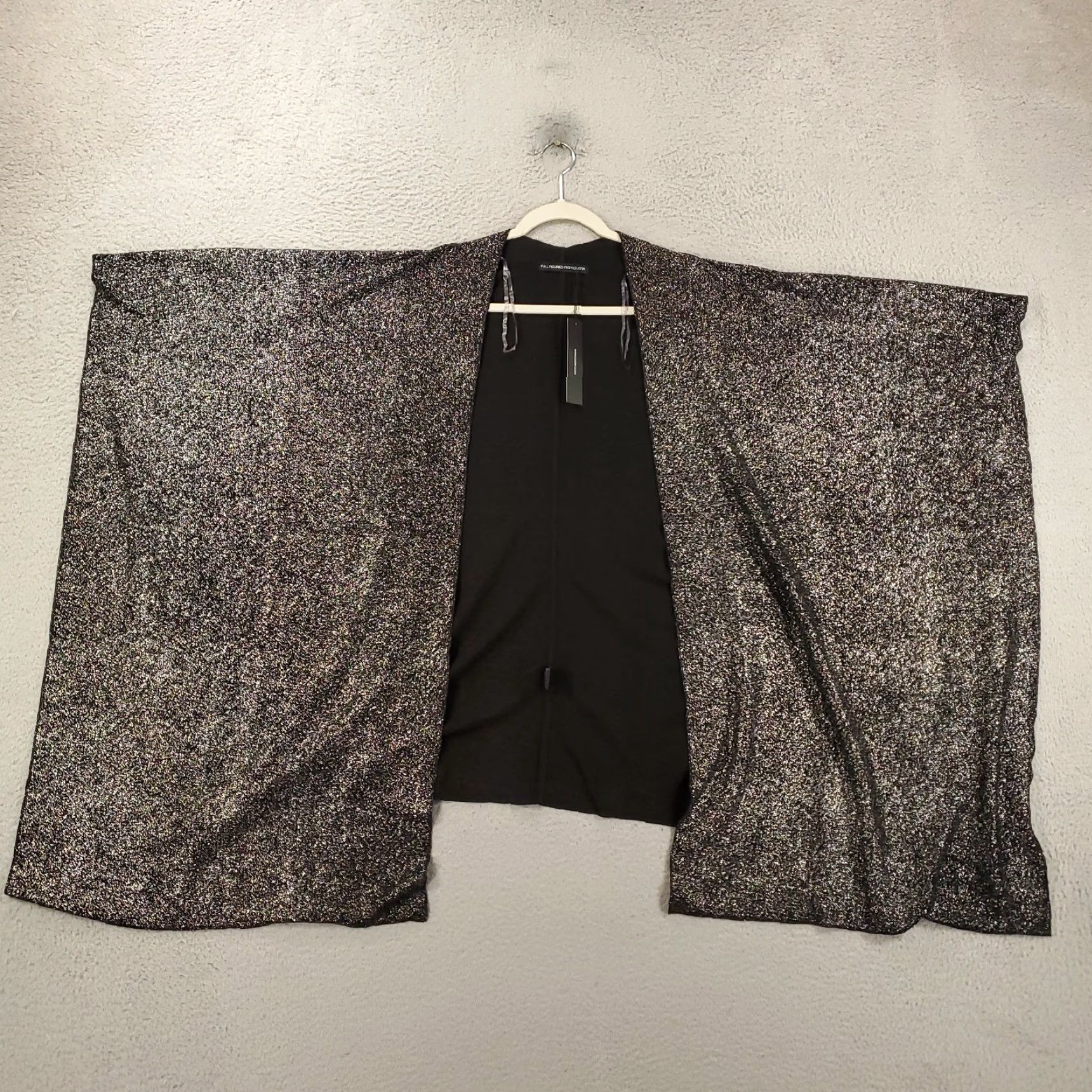 Vintage Full Figured Fashionista Cardigan Womens One Size Plus Black Shimmer NWT New Size ONE SIZE - 2 Thumbnail