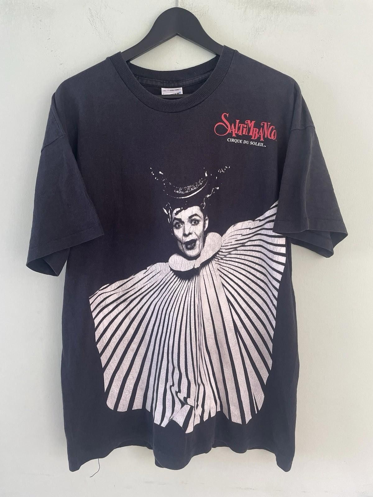 Designer Vintage 90s Saltimbanco Cirque Du Soleil Vintage T Shirt XL Size US XL / EU 56 / 4 - 1 Thumbnail