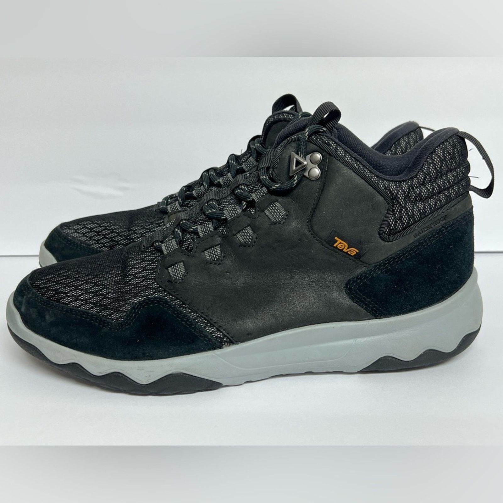 Teva Teva Arrowood Lux Mid Waterproof Hiking Boots Men’s 11.5 Size US 11.5 / EU 44-45 - 1 Thumbnail