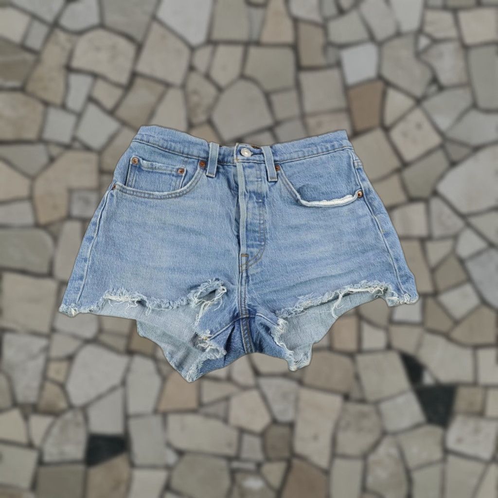 Levi's Levi's Women's Shorts W26 Blue Denim 501 Distressed Mini Cutoff Button Fly Casual Summer Festival Size 26" / US 2 / IT 38 - 1 Thumbnail