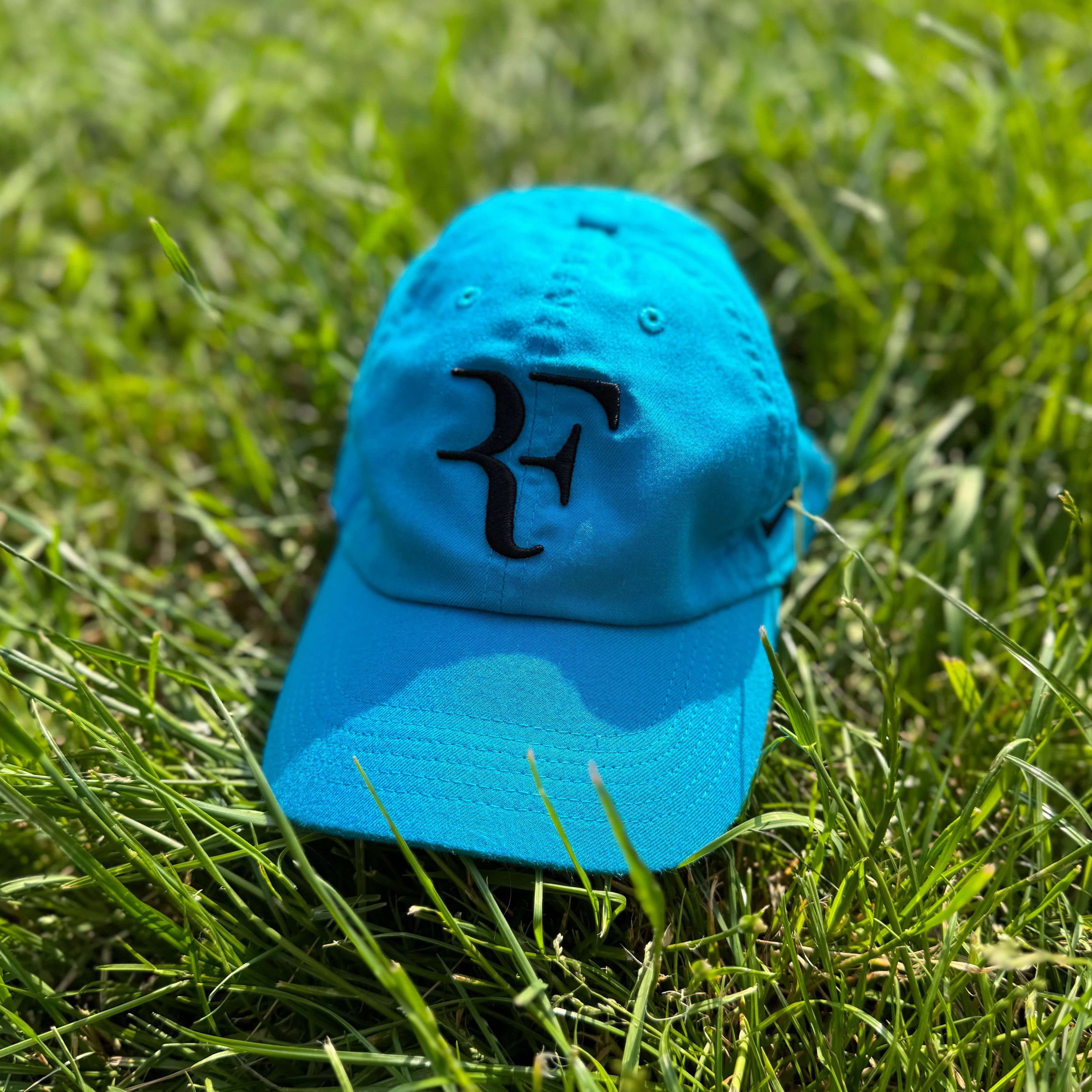 NIKE RFフェデラー直筆サイン入りCAP(白/緑) クレディ・スイス提供品 NIKE RFフェデラー直筆サイン入りCAP(白/緑) クレディ・スイス