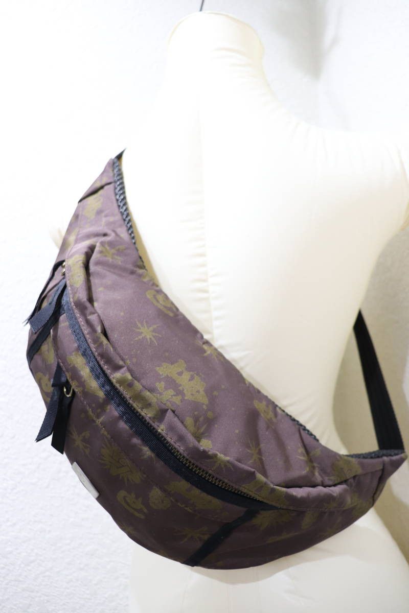 Undercover AW 2001 UNDERCOVER MONOGRAM PATTERN WAIST BAG BROWN Size ONE SIZE - 7 Thumbnail