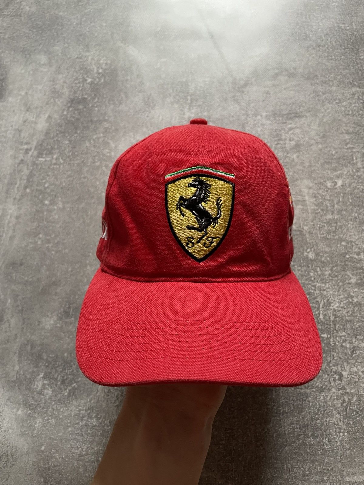 Ferrari × Marlboro Vintage Ferrari 2002 Racing Cap Size ONE SIZE - 2 Thumbnail