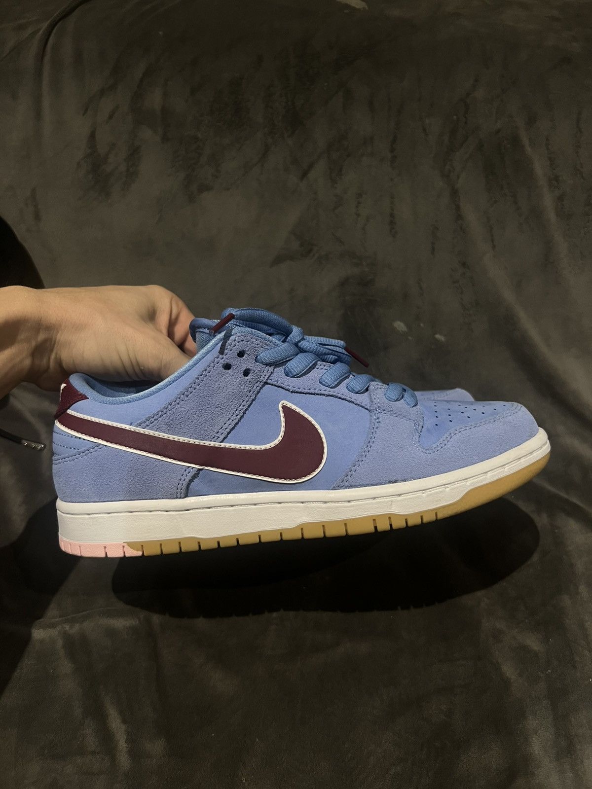 Nike SB SB Dunk Low Philadelphia Phillies Size US 7 / EU 40 - 1 Thumbnail