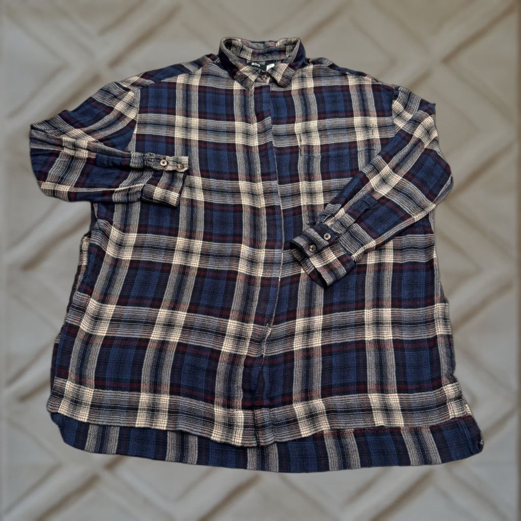 Urban Outfitters BDG Urban Outfitters Shirt Womens M Flannel Button-Up Plaid Multicolor Casual Classic, Preppy Womens Medium Blues Red Size M / US 6-8 / IT 42-44 - 1 Thumbnail