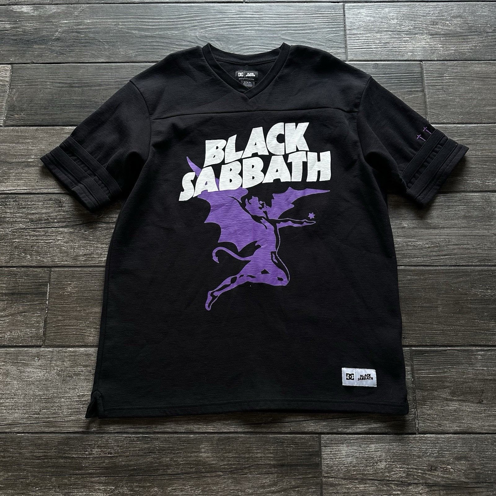 DC DC BLACK SABBATH HEAVYWEIGHT V-NECK SHIRT FOOTBALL JERSEY OV Size US M / EU 48-50 / 2 - 5 Thumbnail