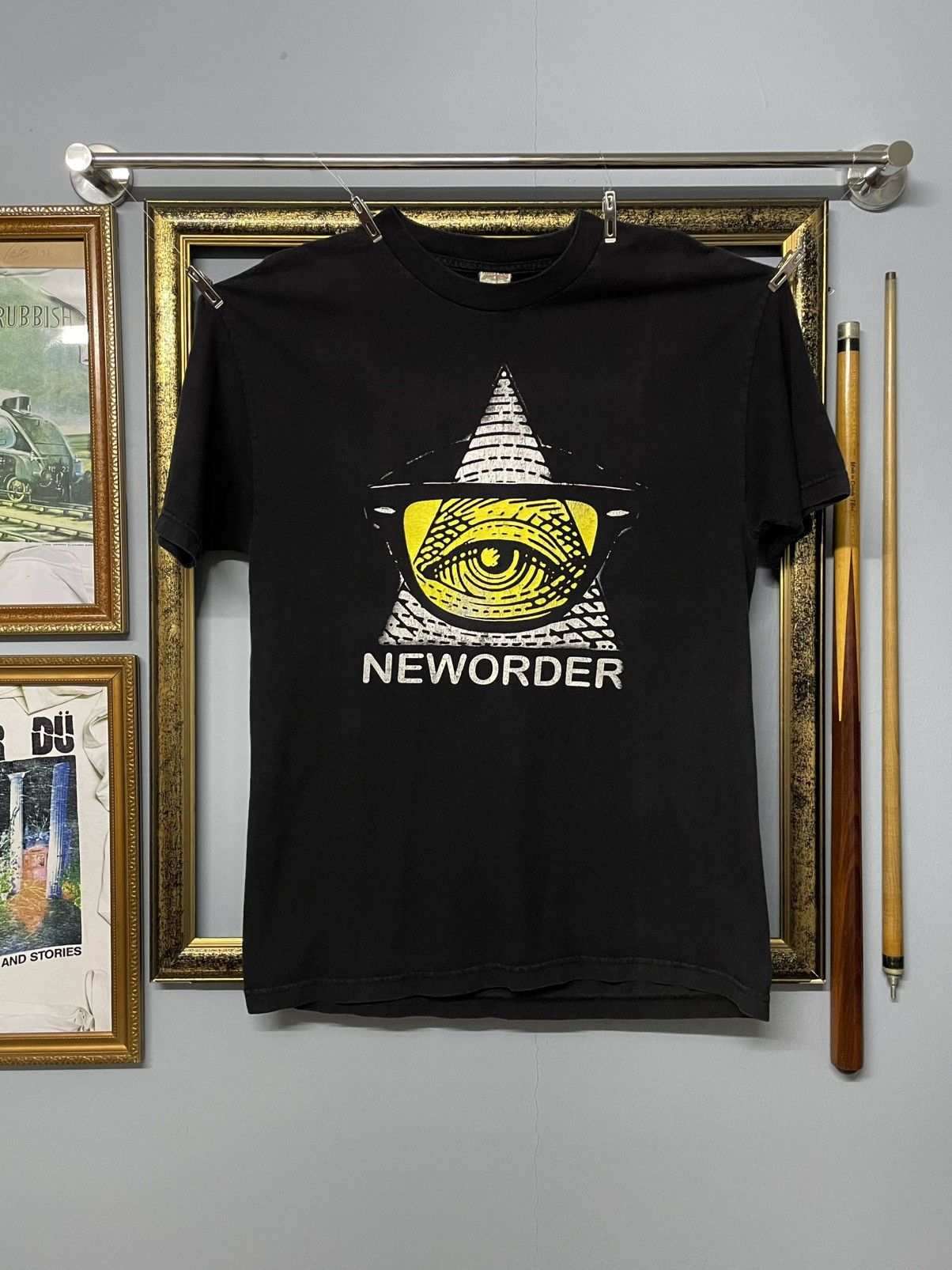 Band Tees Vintage Original Neworder Band Tee Pyramid Illustrated Tour Size US M / EU 48-50 / 2 - 1 Thumbnail