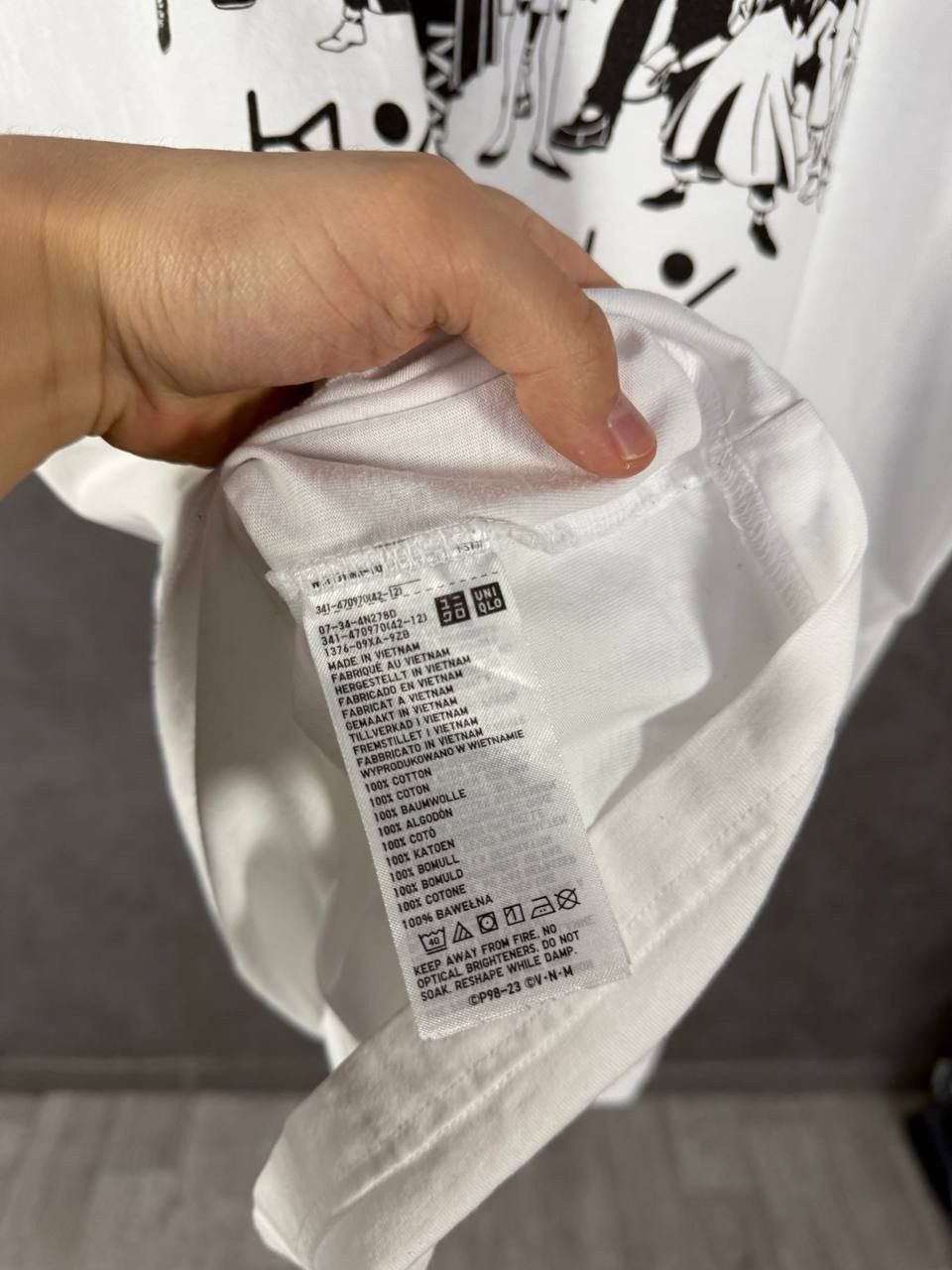 Hunter Hunter x Uniqlo anima Japanese tee Size US XL / EU 56 / 4 - 6 Thumbnail