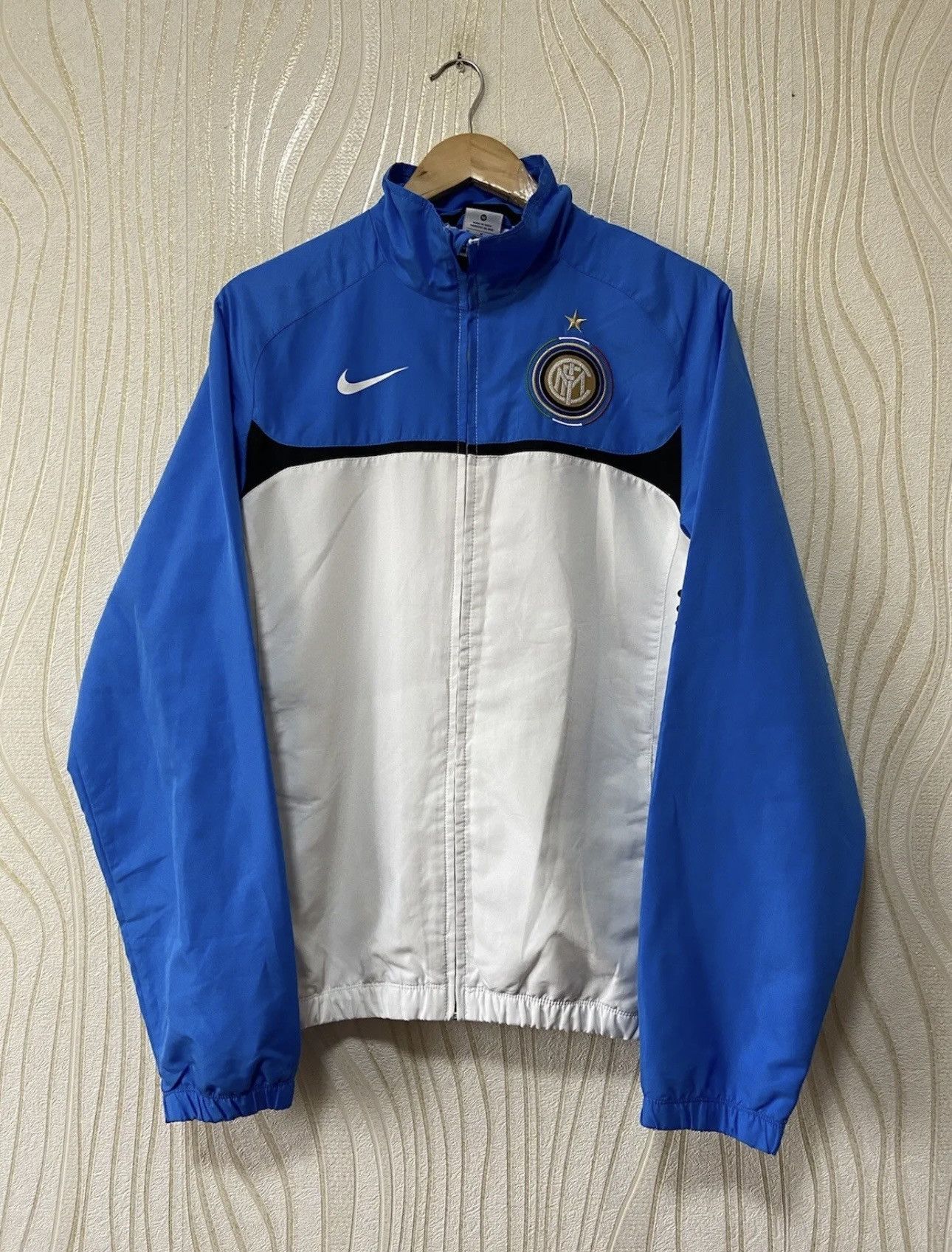 Nike Inter Milan treble year track top Size US L / EU 52-54 / 3 - 1 Thumbnail