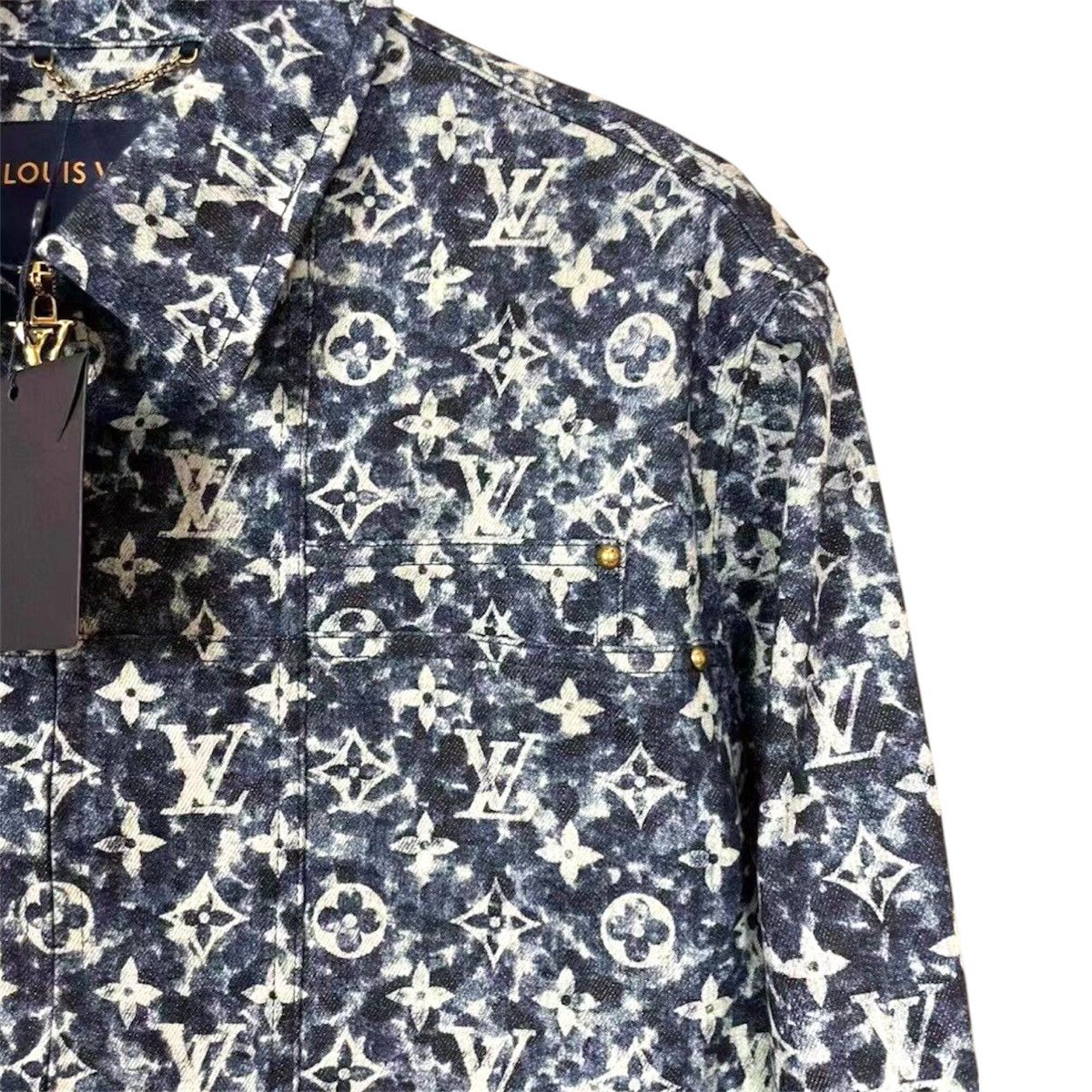 Louis Vuitton Louis Vuitton 46 Monogram Denim Workwear Jacket Washed Blue Size US S / EU 44-46 / 1 - 3 Thumbnail