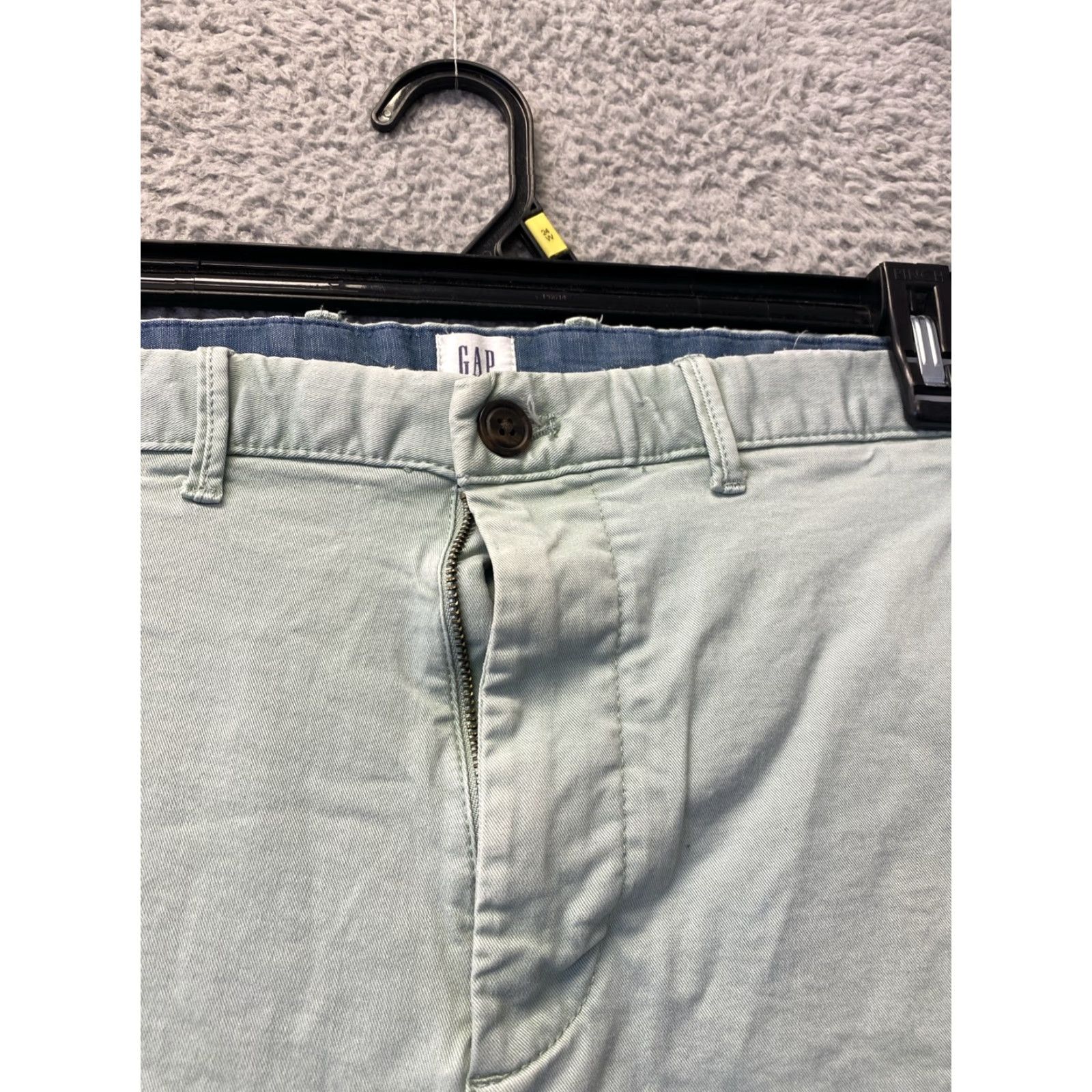 Gap Gap Classic Fit Chino Shorts Mens Size 33 Light Aqua Casual 10" Inseam Size US 33 - 2 Thumbnail