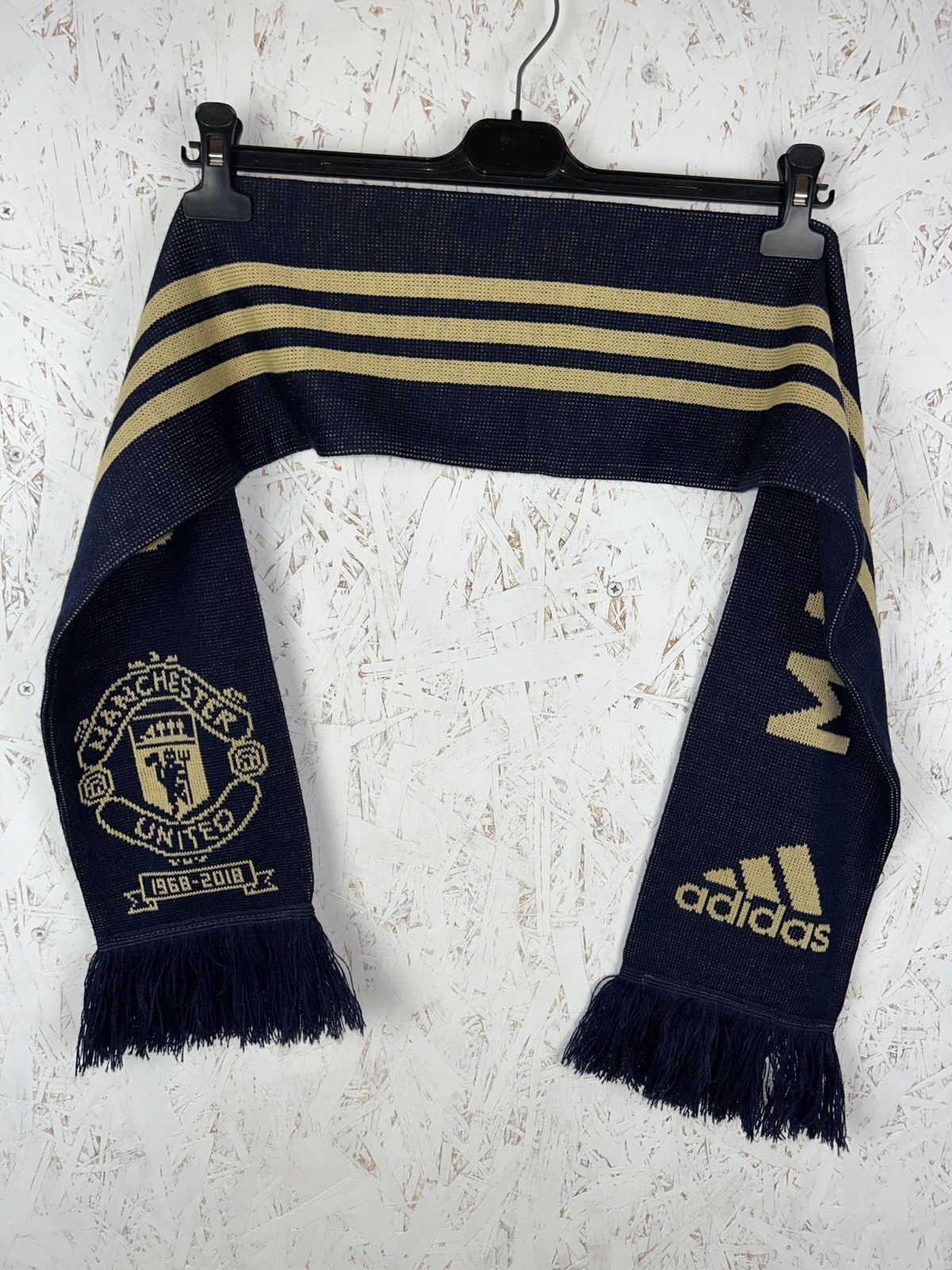 Other Adidas Manchester United 50 Year Anniversary Scarf CY5580 Size ONE SIZE - 1 Thumbnail
