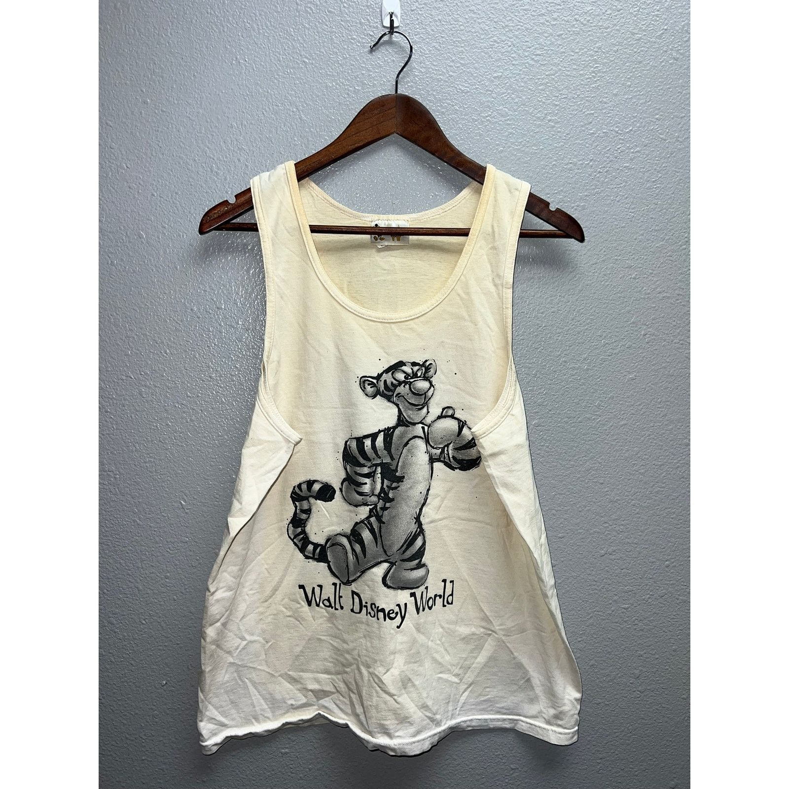 Disney Vintage Tigger Shirt Tank Sleeveless Disney Yellowed Tee M Size US M / EU 48-50 / 2 - 1 Thumbnail
