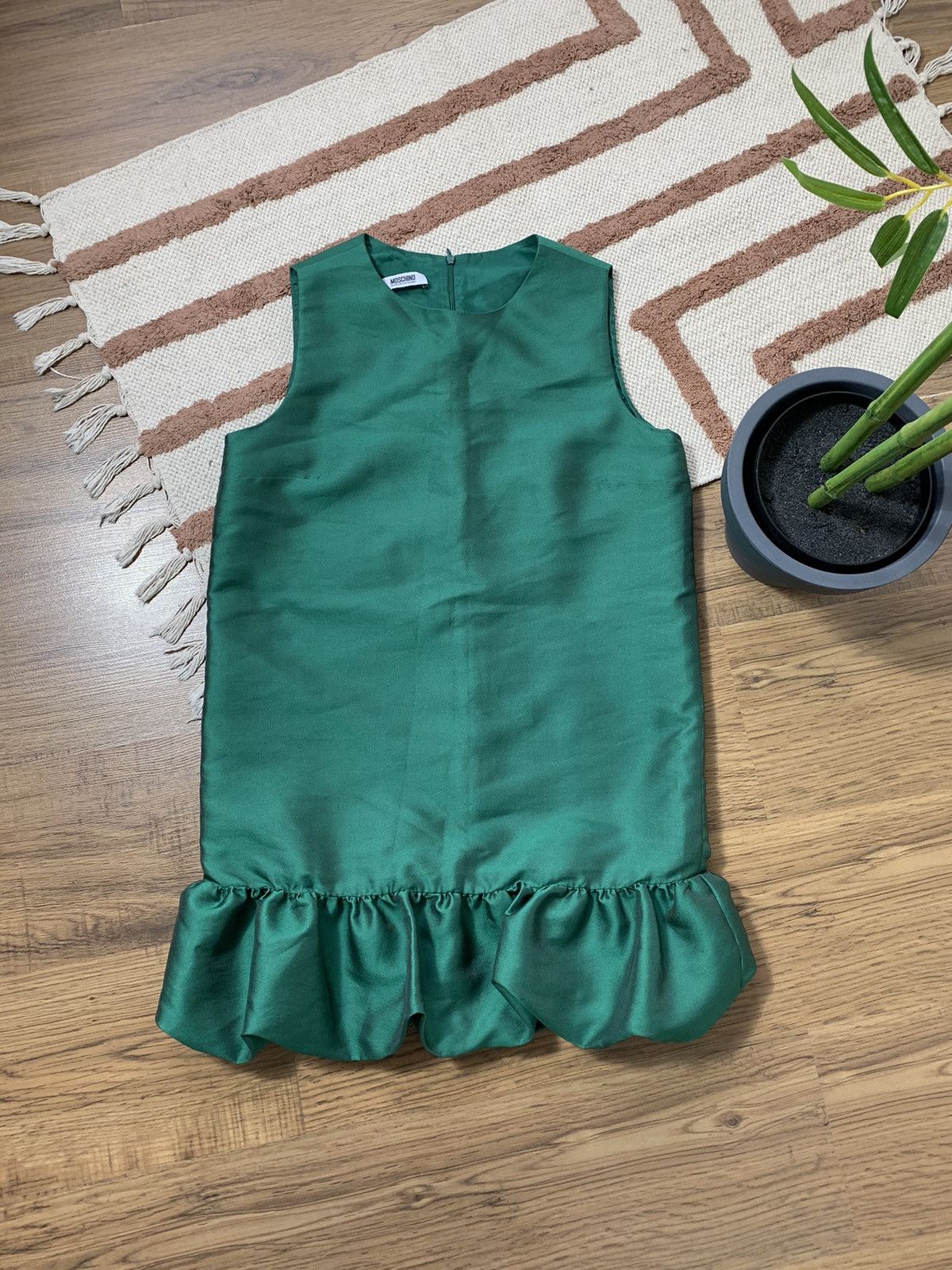 Moschino VINTAGE MOSCHINO CHEAP AND CHIC MINI DRESS Size M / US 6-8 / IT 42-44 - 1 Thumbnail