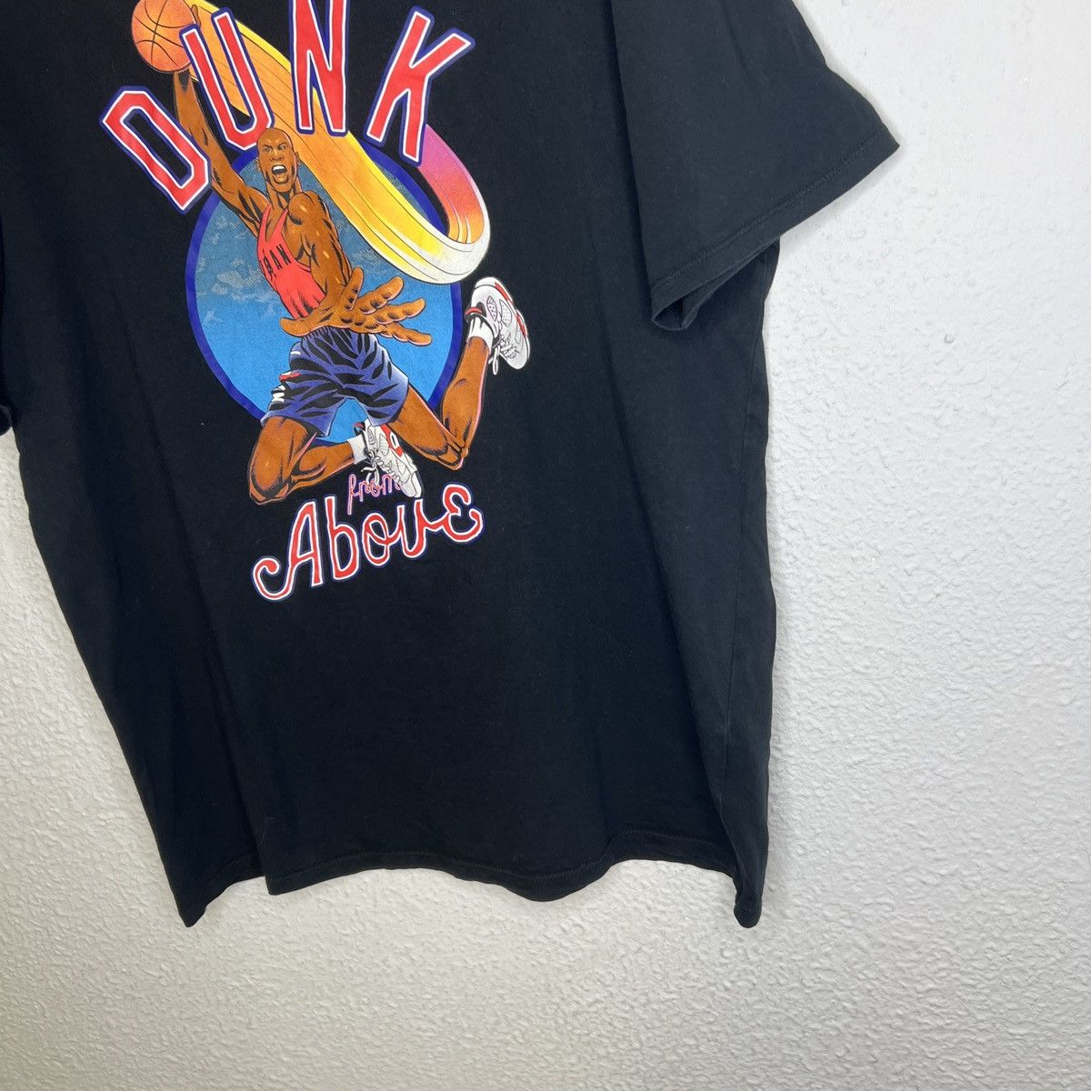 Jordan Brand Vintage Nike Jordan Tshirt Tee Dunk From Above Print Black Size US L / EU 52-54 / 3 - 3 Thumbnail