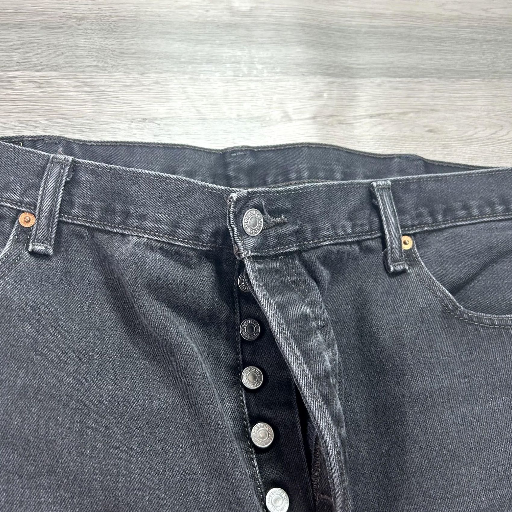 Levi's Levi's 501 Jeans Mens 42x30 Black Button Fly Straight Denim Dark Wash Pants Size US 42 / EU 58 - 4 Thumbnail