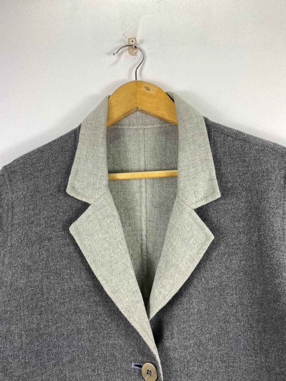 Adolfo Dominguez adolfo dominguez logn wool reversible jacket nice design Size US M / EU 48-50 / 2 - 2 Thumbnail