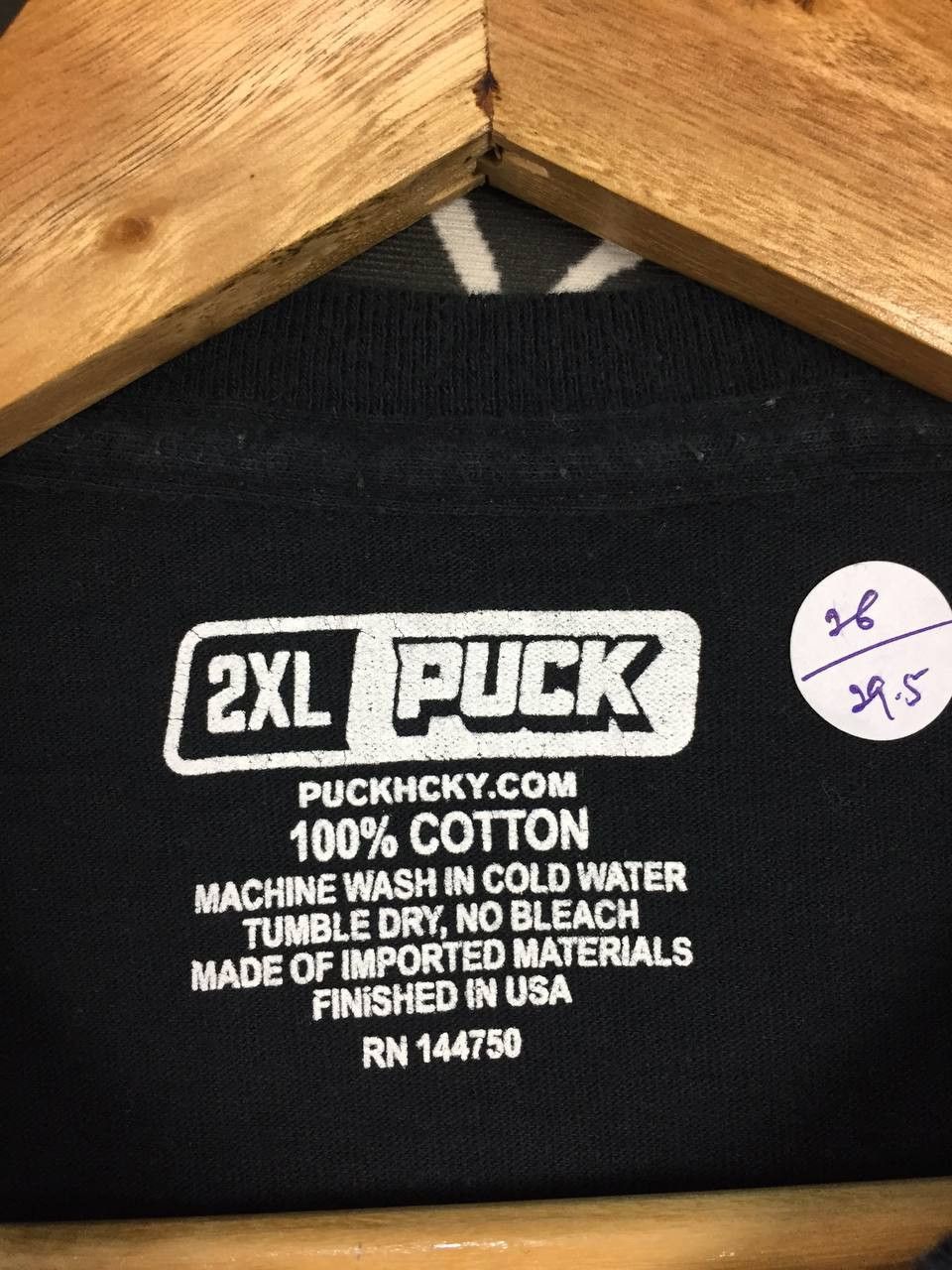 NHL × Sports Specialties × Vintage PUCK HCKY Hockey Apparel Brand Spell Out Tee Size US XXL / EU 58 / 5 - 8 Thumbnail