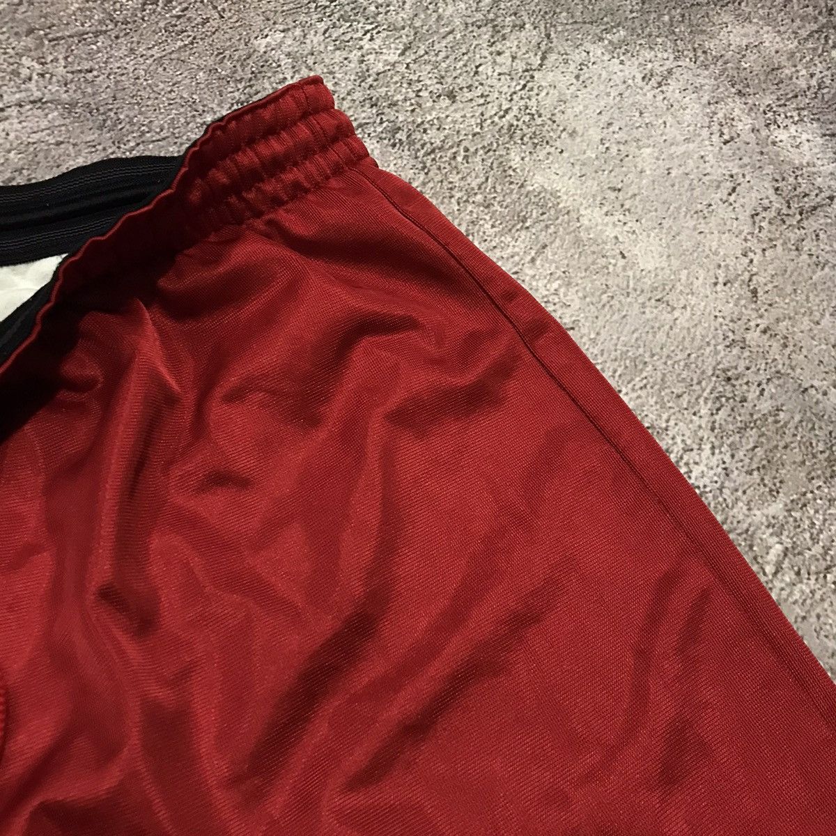 Vintage Vintage Nike Swoosh Shorts Y2K Streetwear Skate Red Faded 34 Size US 34 / EU 50 - 4 Thumbnail