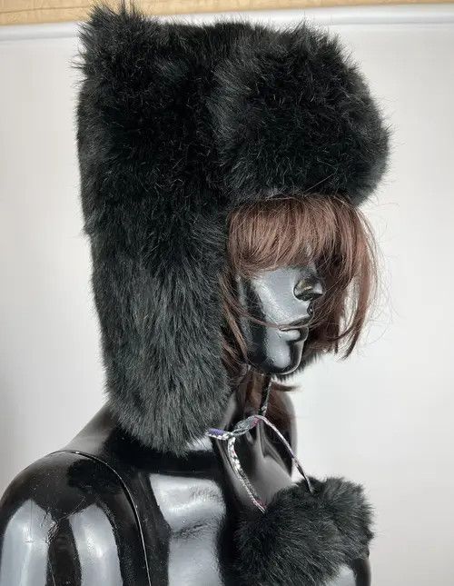 VIBE Avant-garde Trapped Fur ski hat with ears Lil Yachty style Size ONE SIZE - 3 Thumbnail