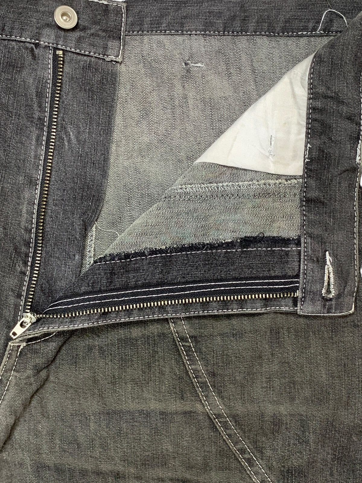 Japanese Brand Vintage Japanese Brand Skate Style Baggy Jean Shorts Size US 37 - 11 Thumbnail