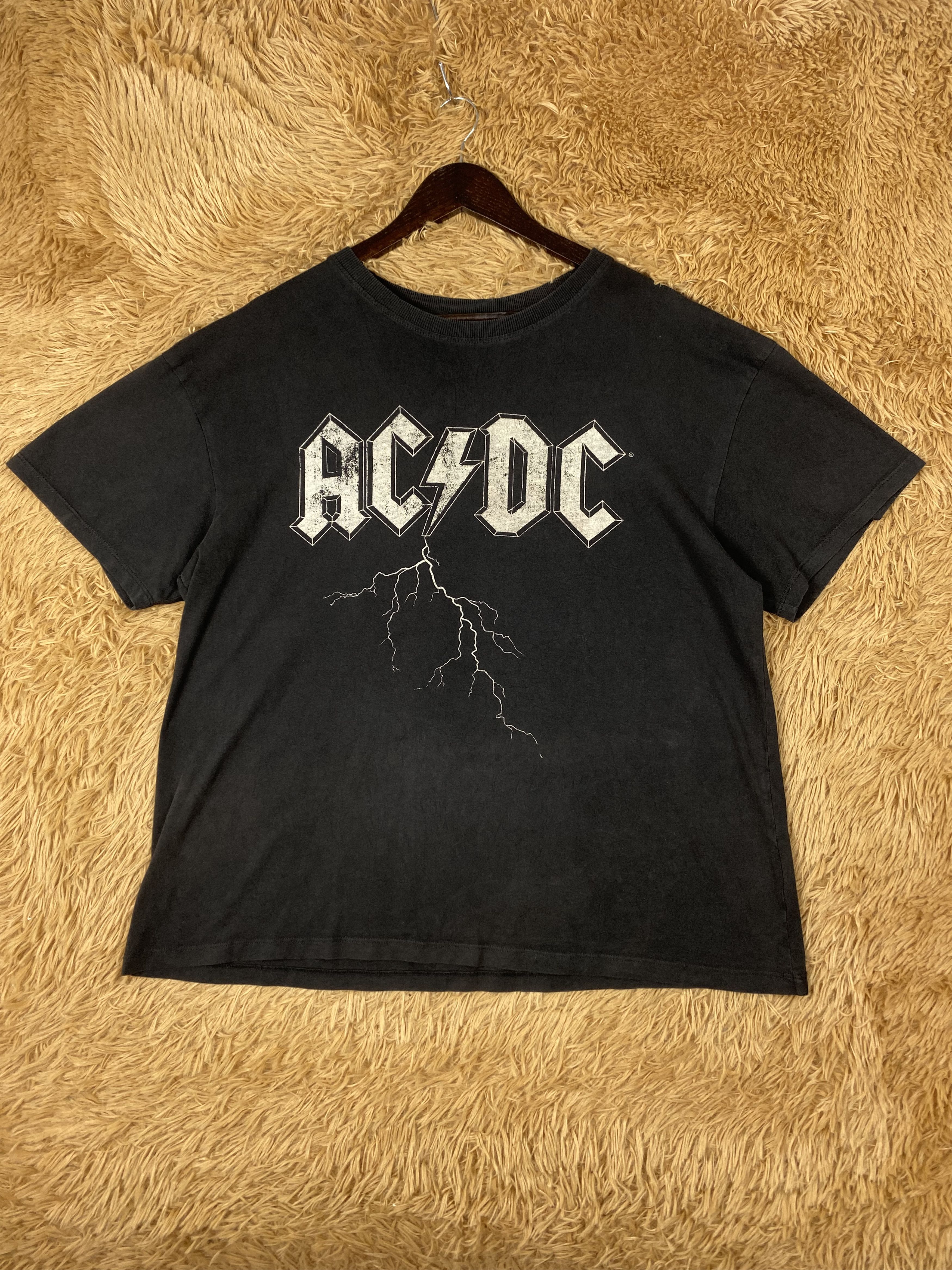 AC/DC Vintage AC DC H&M L.O.G.G Short Sleeve T-Shirts Size US L / EU 52-54 / 3 - 1 Thumbnail