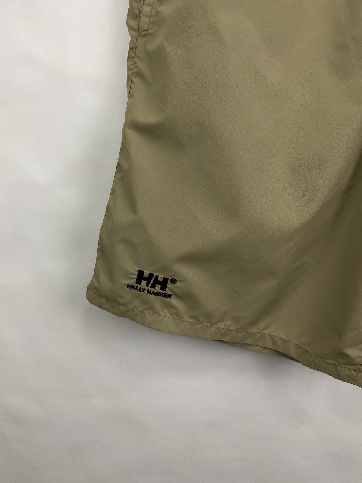 Helly Hansen Helly Hansen Big Logo Streetwear Shorts Size US 33 - 4 Thumbnail