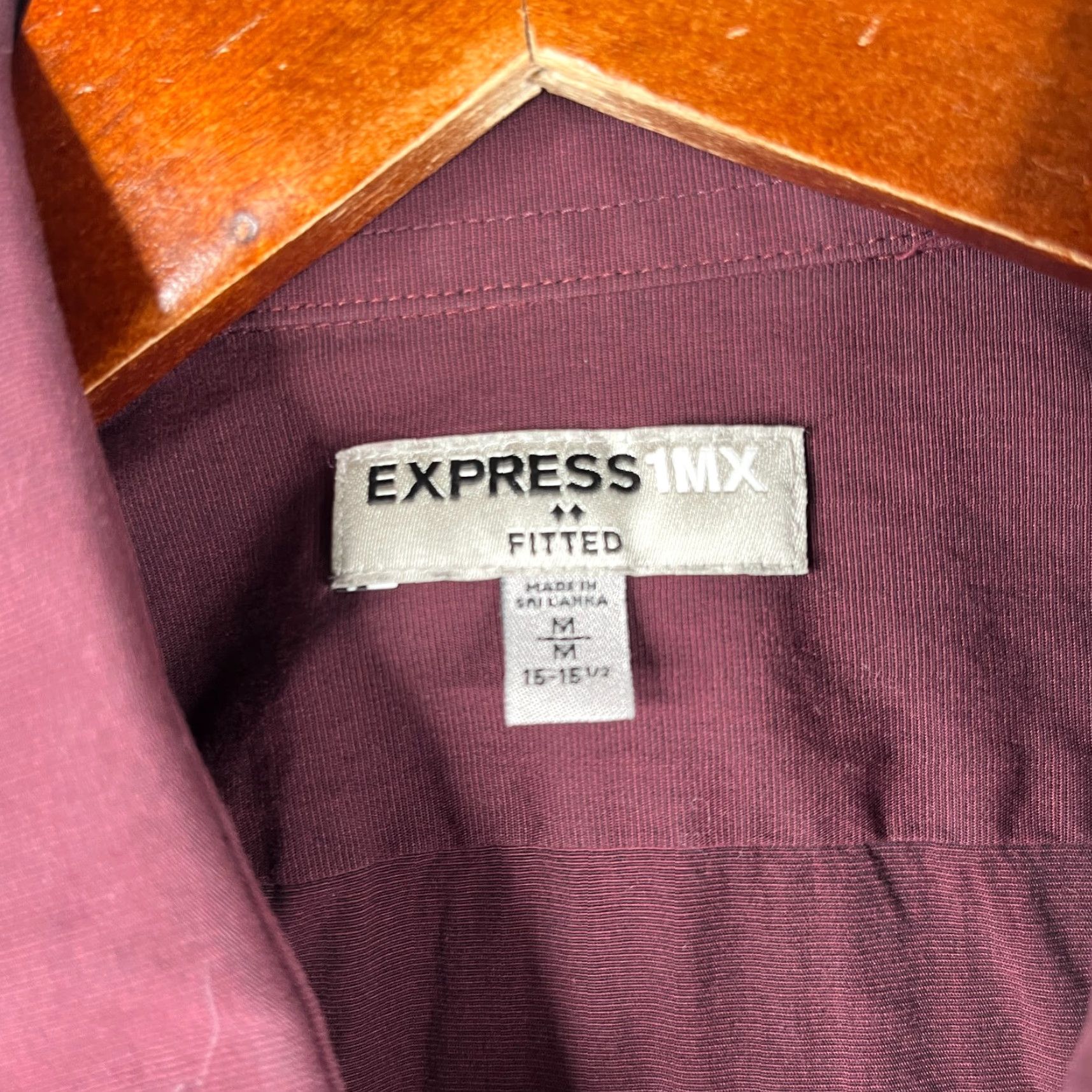 Express Express Shirt Mens Medium Burgundy Fitted Button-Up Long Sleeve Casual Slim- Fit 1MX Size US M / EU 48-50 / 2 - 4 Thumbnail