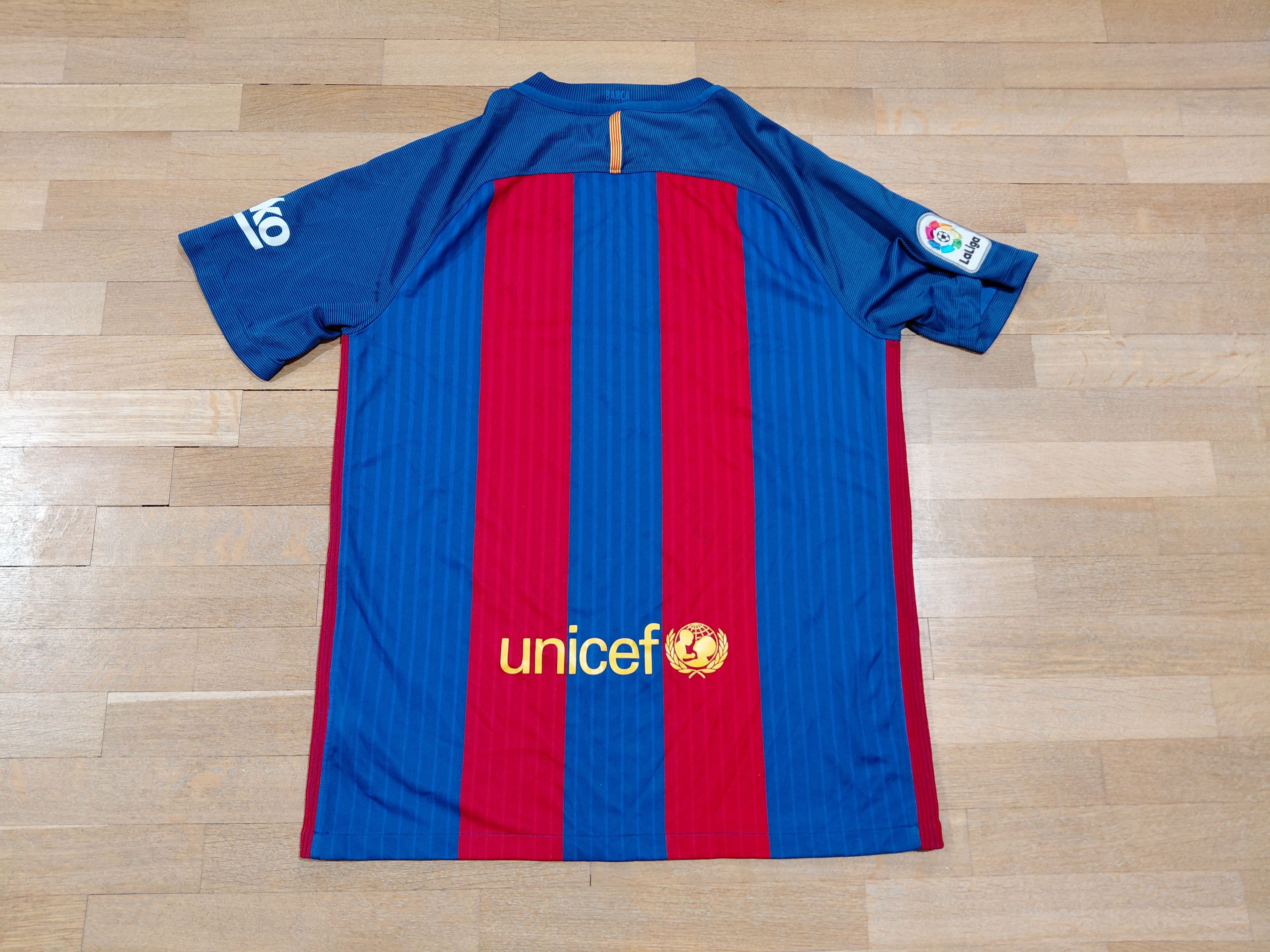 FC Barcelona Football Shirt Nike Size M Rare Jersey