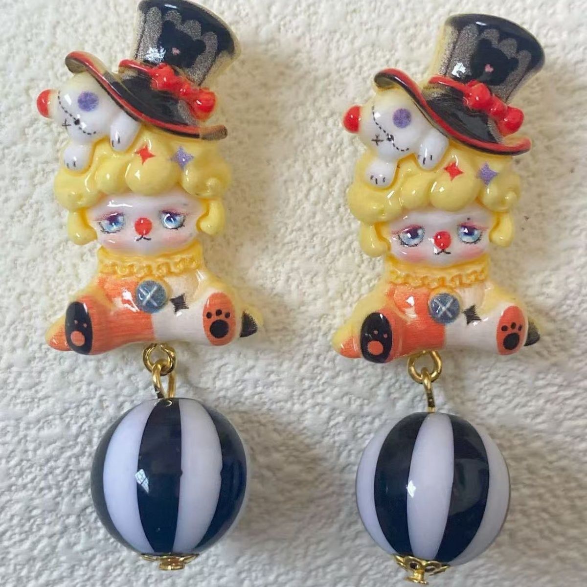 Other Cute Clown Doll Drop Earrings Circus Harlequin Striped Bead Size ONE SIZE - 1 Thumbnail