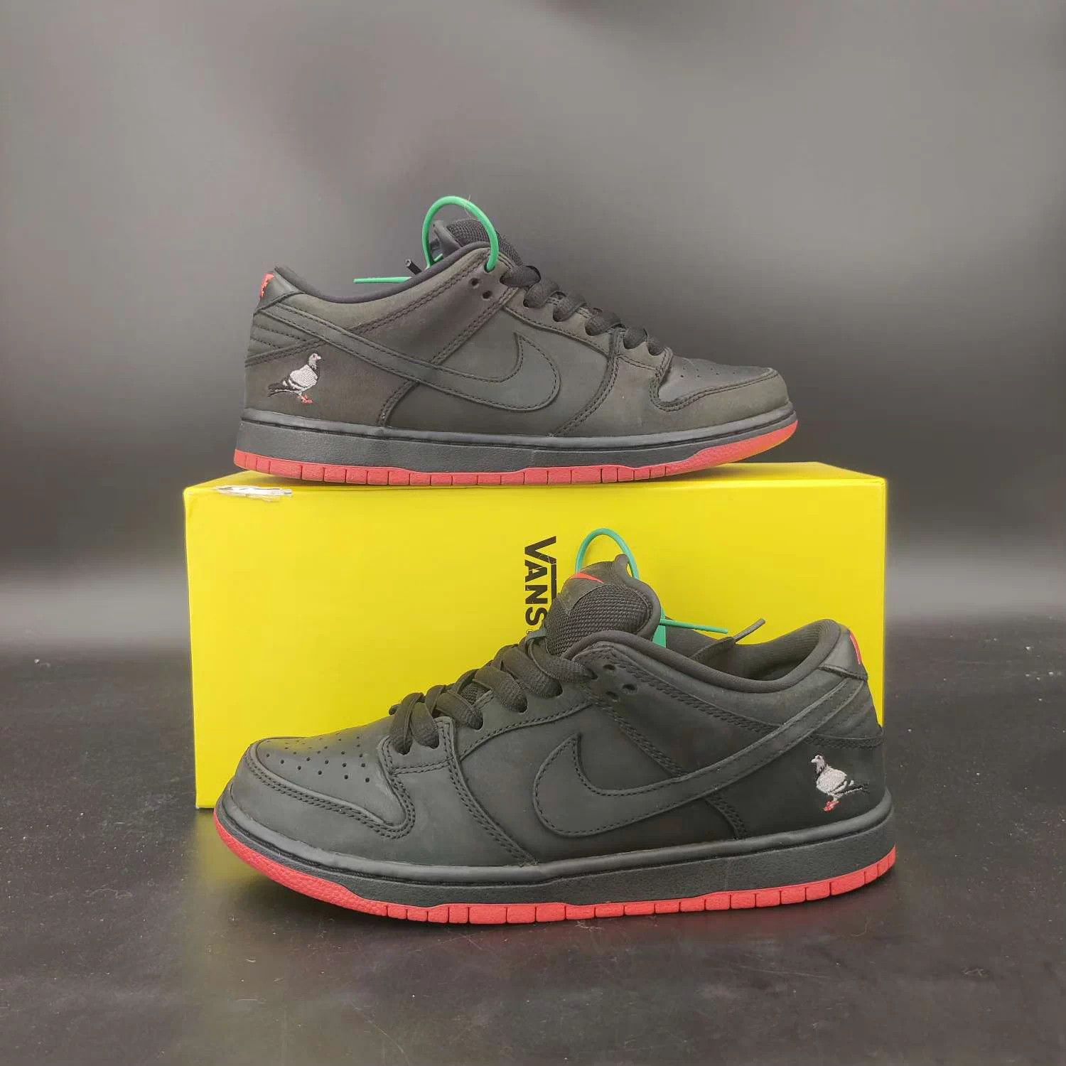 Nike Nike Dunk SB Black Pigeon 40 Worn 2x Boxed Size US 7 / EU 40 - 2 Thumbnail