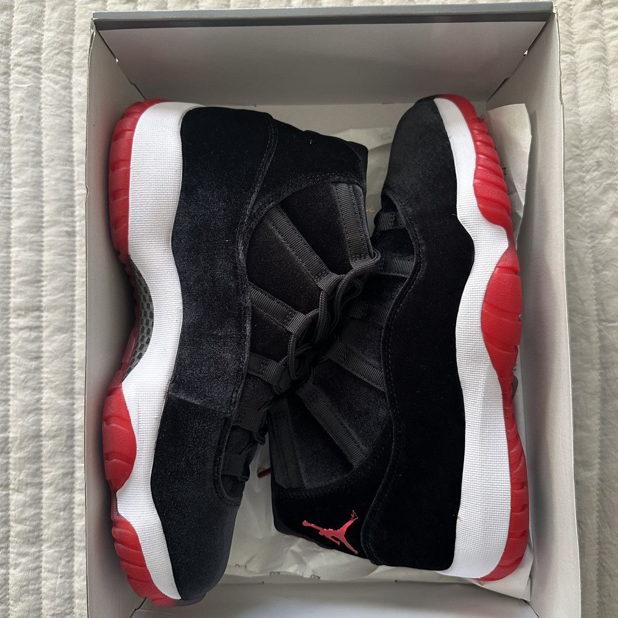 Jordan Brand Jordan 11 Retro 'Bred Velvet' 12W/10.5M Size US 10.5 / EU 43-44 - 1 Thumbnail