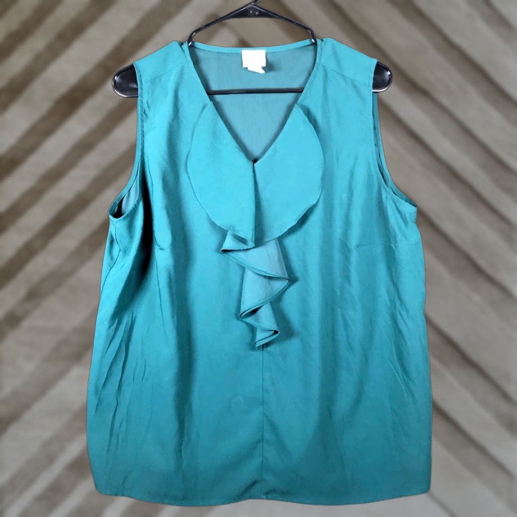 Vintage Chicos Womens Blouse Green Sleeveless Ruffle Front Lightweight Sheer 2 (L) Size L / US 10 / IT 46 - 1 Thumbnail