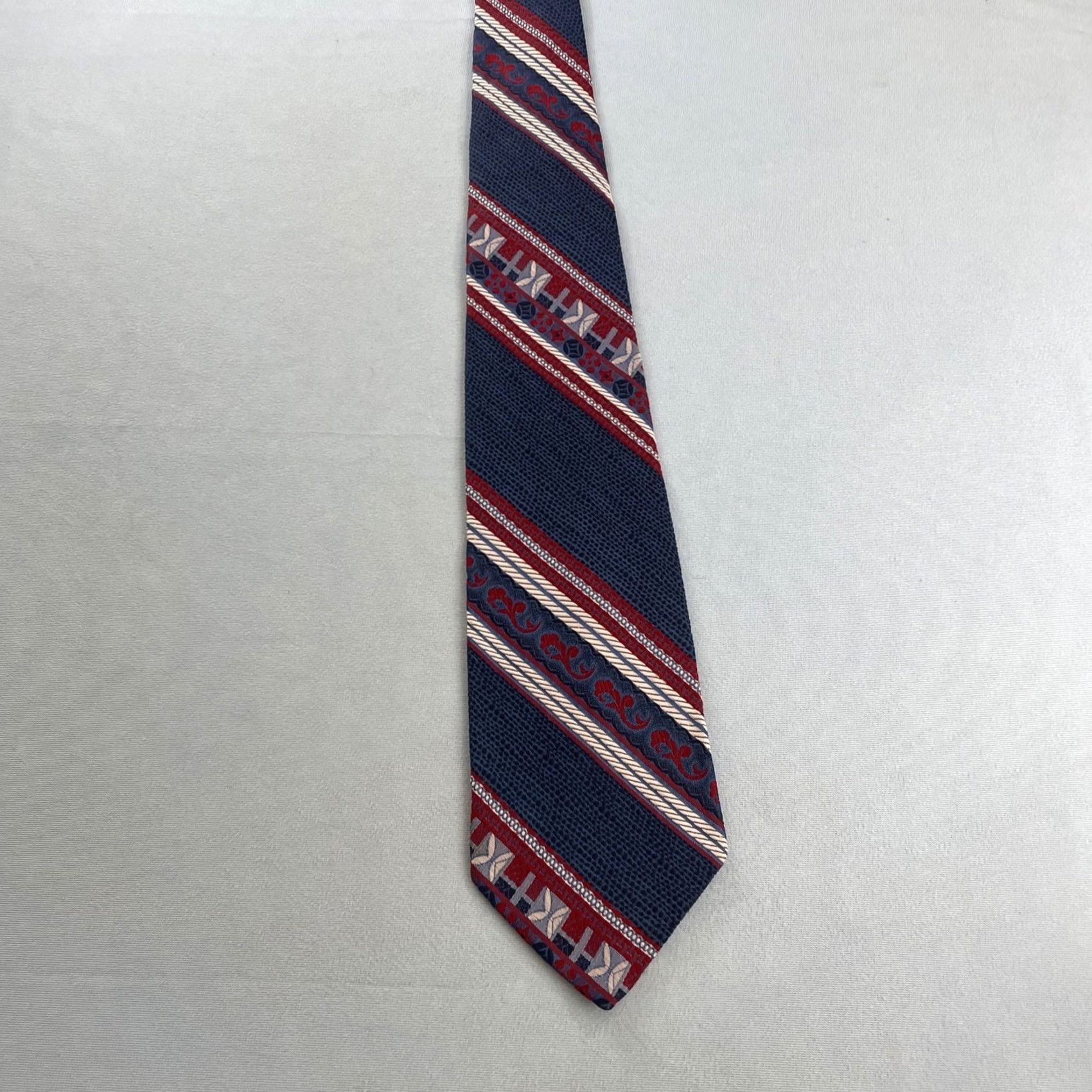 Vintage VINTAGE 1970s Necktie Woven Jacquard Rockabilly Mob Boss Patriot Texture Blue Red White 4" Tie Mens Tie Size ONE SIZE - 6 Thumbnail