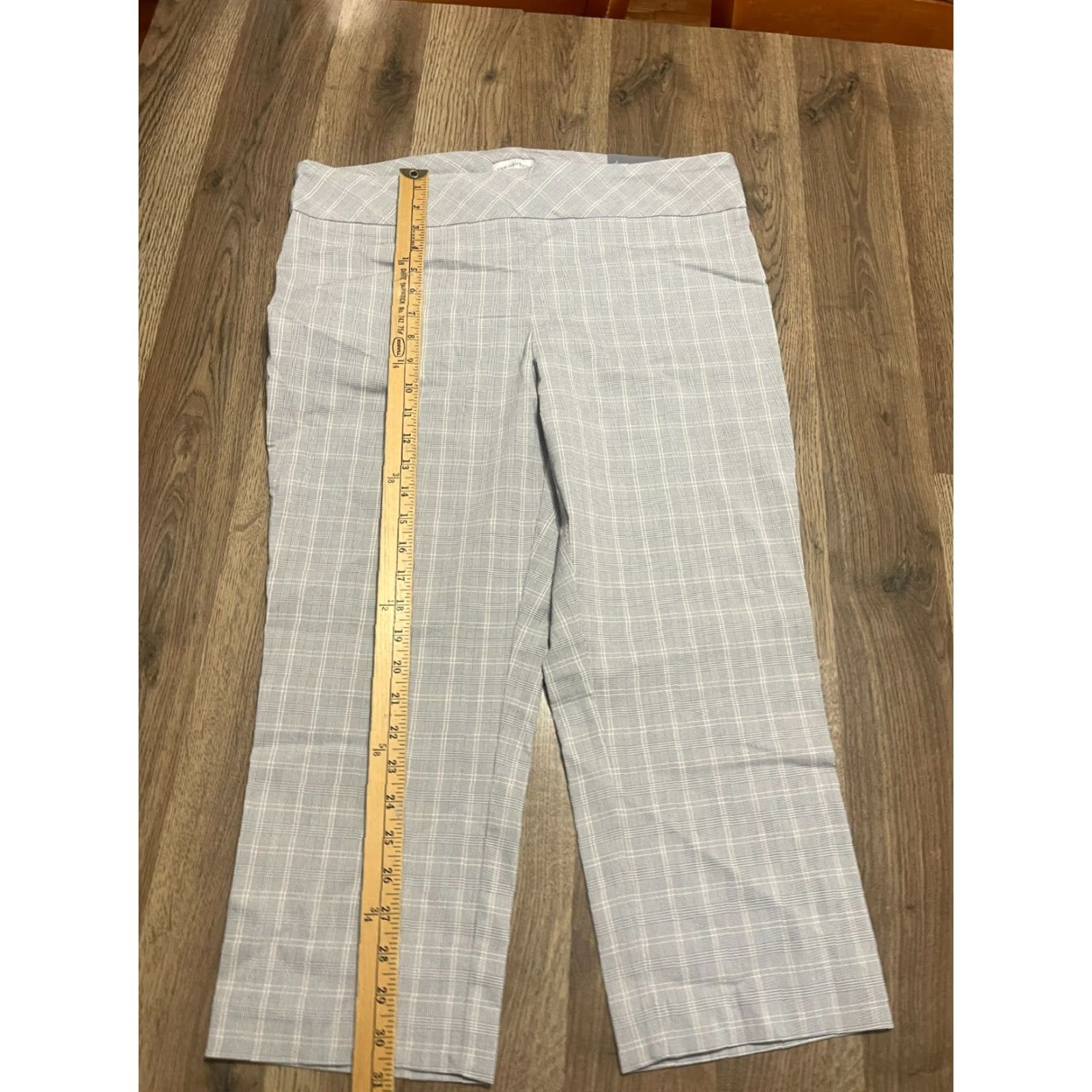 Van Heusen Van Heusen Pants Women's 14 Gray Plaid Capri Pull On Stretch Extensible Size 36" / US 14 / IT 50 - 6 Thumbnail