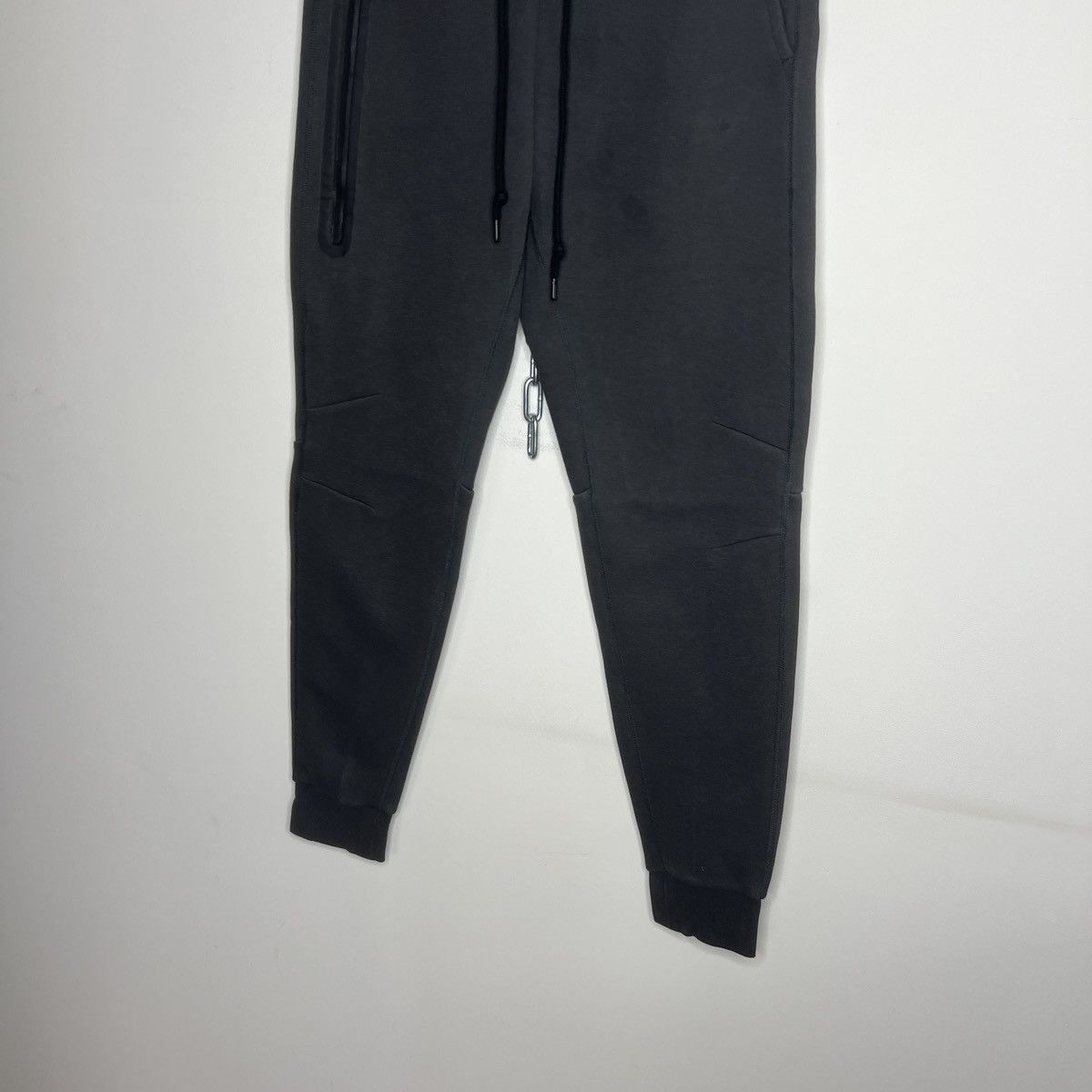 Nike Nike Tech Fleece Joggers Pants Sweatpants Black Grey Size US 32 / EU 48 - 2 Thumbnail