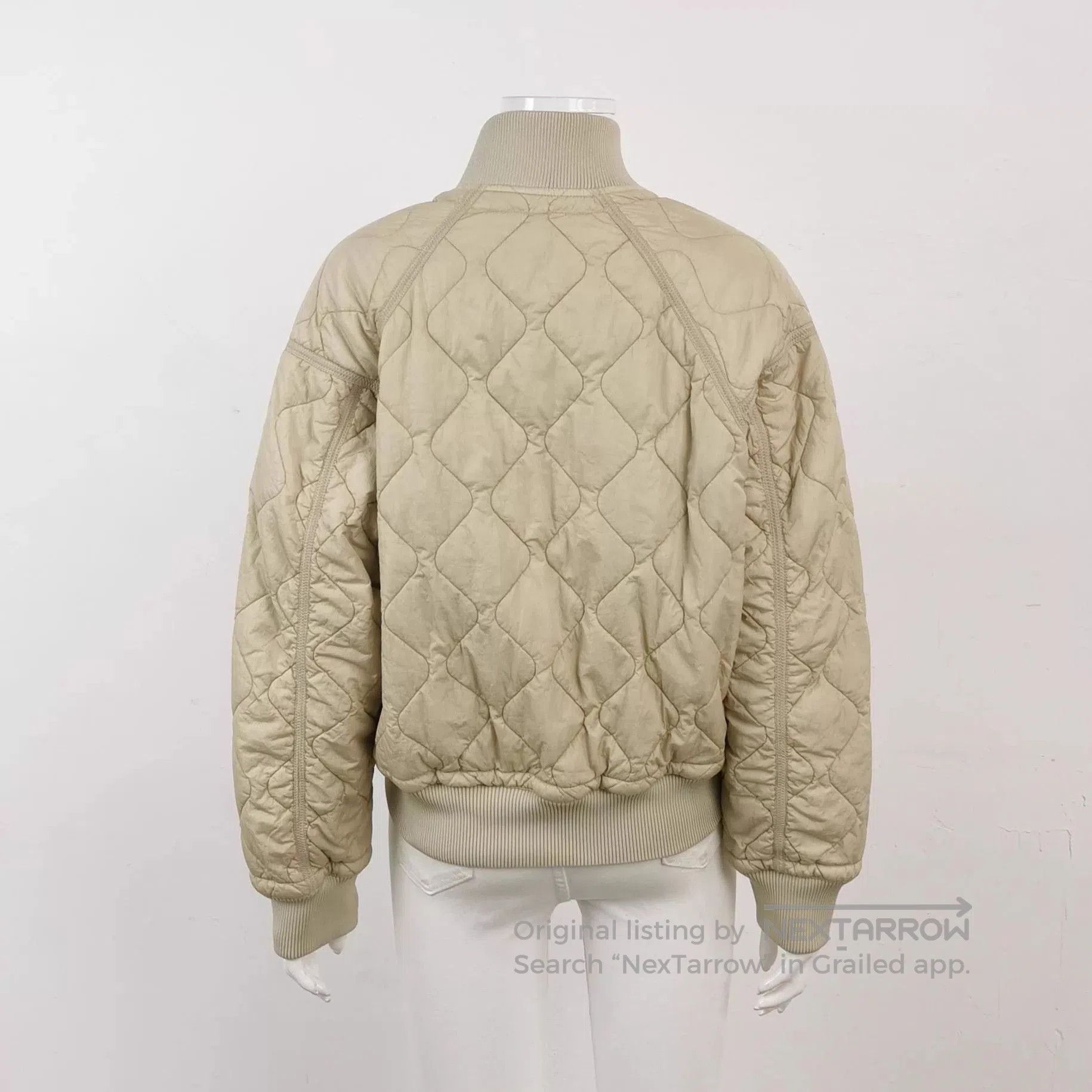 Burberry Beige Quilted Bomber Jacket XS. Size US XS / EU 42 / 0 - 4 Thumbnail