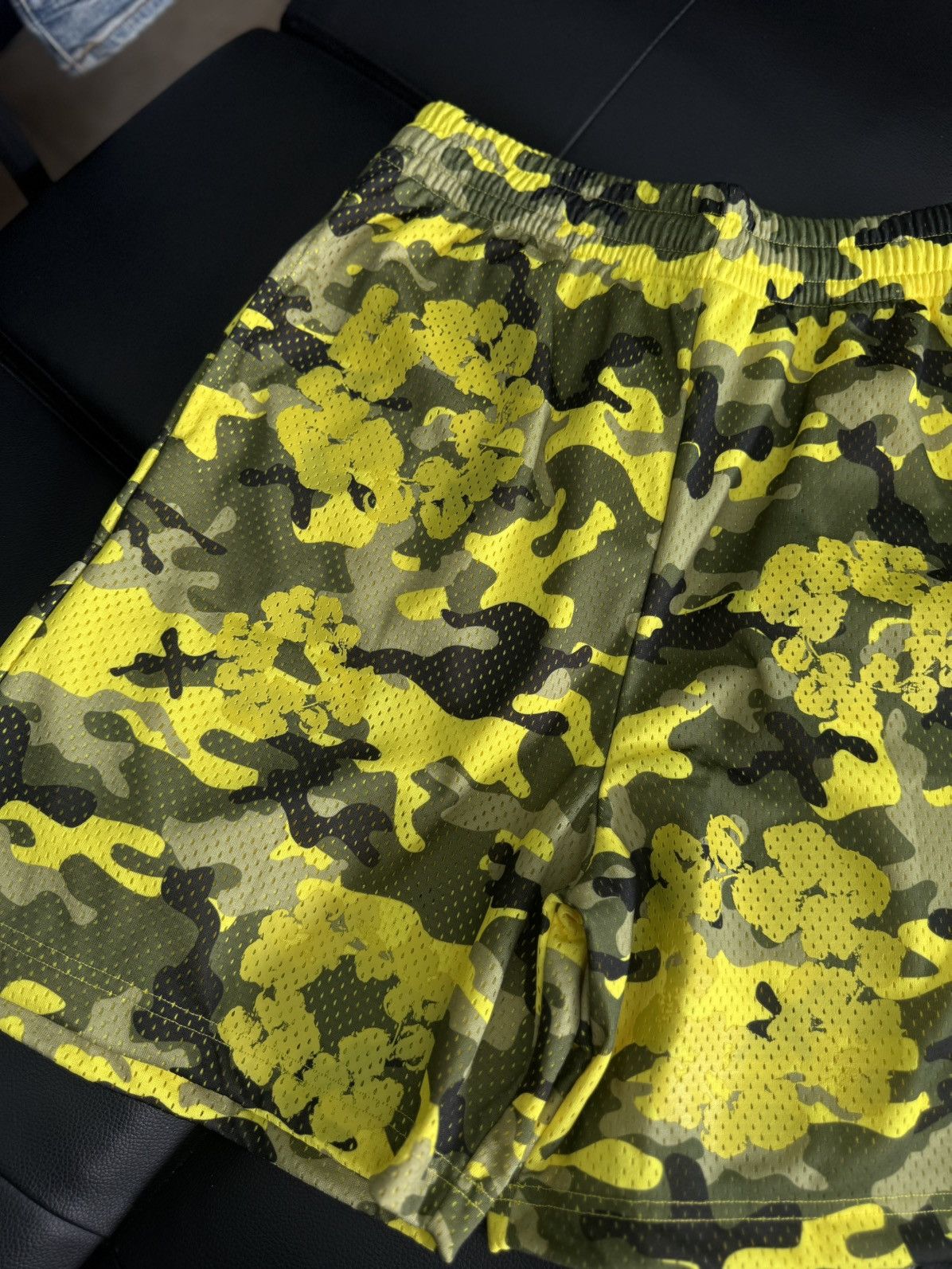 DENIM TEARS Denim Tears Mesh Summer Shorts Yellow Camo Size Small (NEW) Size US 29 - 4 Thumbnail