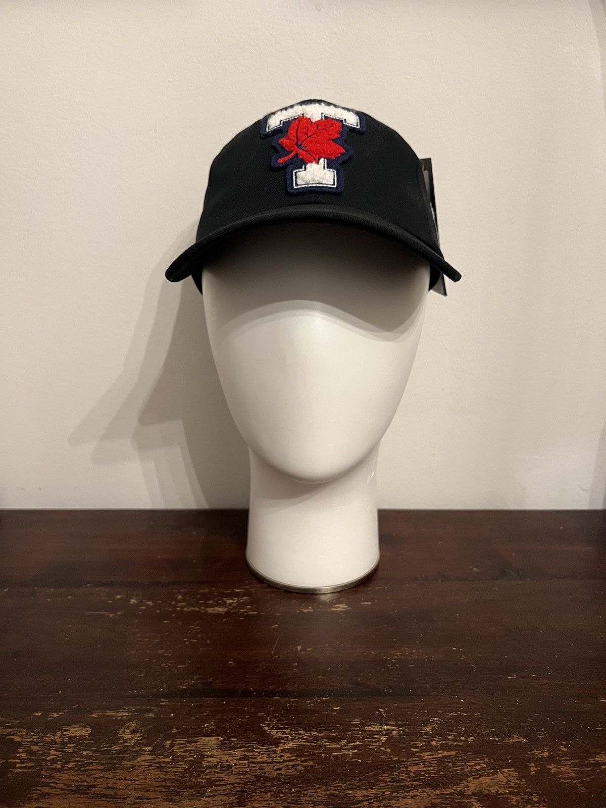 October's Very Own OVO x UofT Campus Sportcap BNWT Size ONE SIZE - 1 Thumbnail