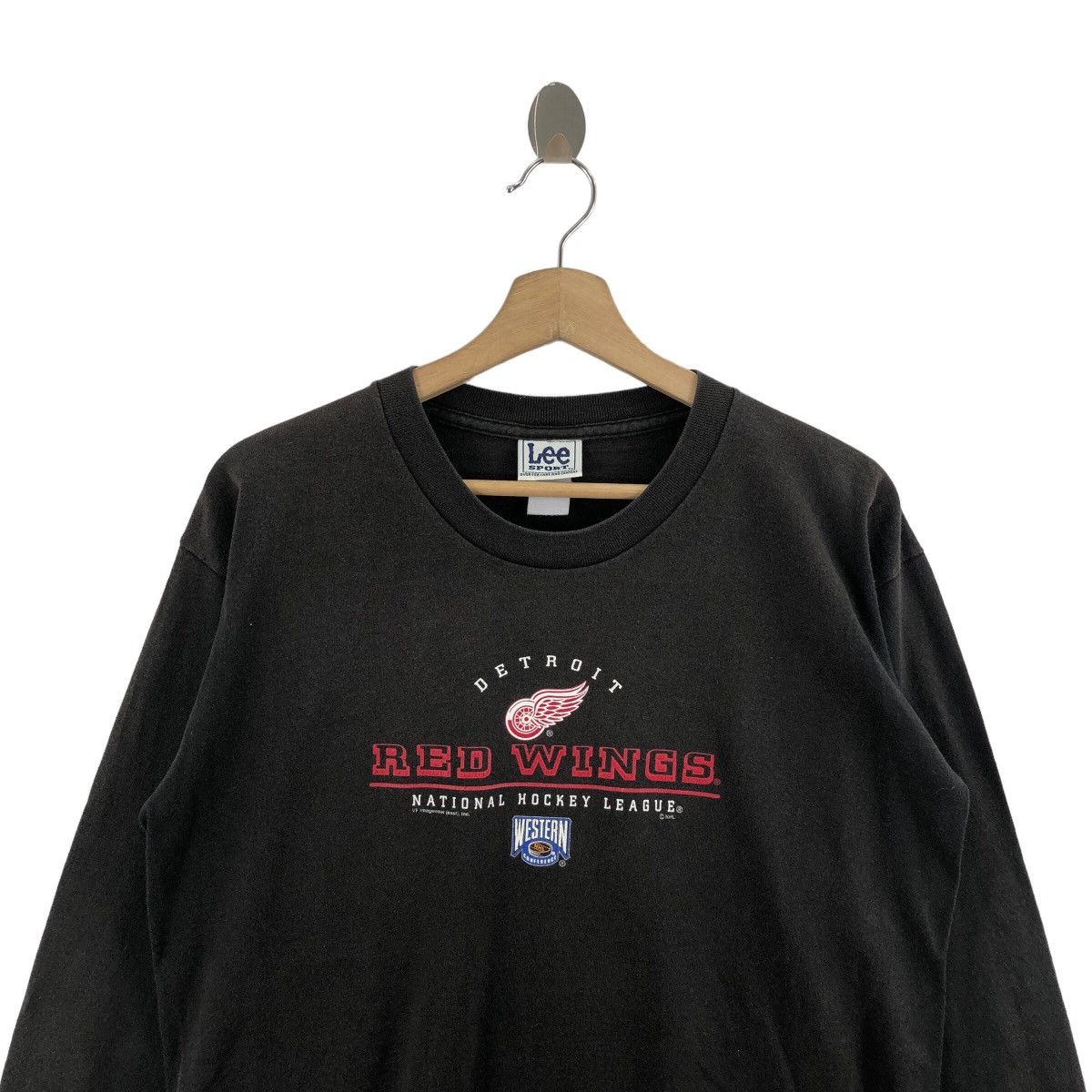 NHL × Red Wing × Vintage Pick!! Vtg 90's NHL RED WINGS Faded Long Sleeve Tshirt Size US M / EU 48-50 / 2 - 3 Thumbnail