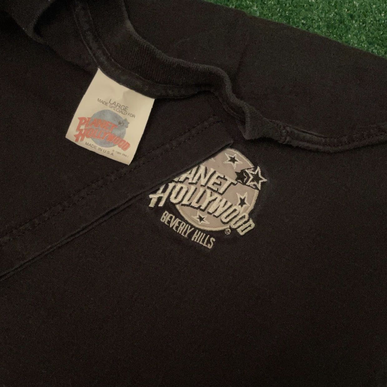 Planet Hollywood VINTAGE 90s Planet Hollywood Beverly Hills VTG 1991 Shirt Mens Size L USA Black Short Sleeve T-Shirt 90s Mens (Vintage) Size US L / EU 52-54 / 3 - 3 Thumbnail