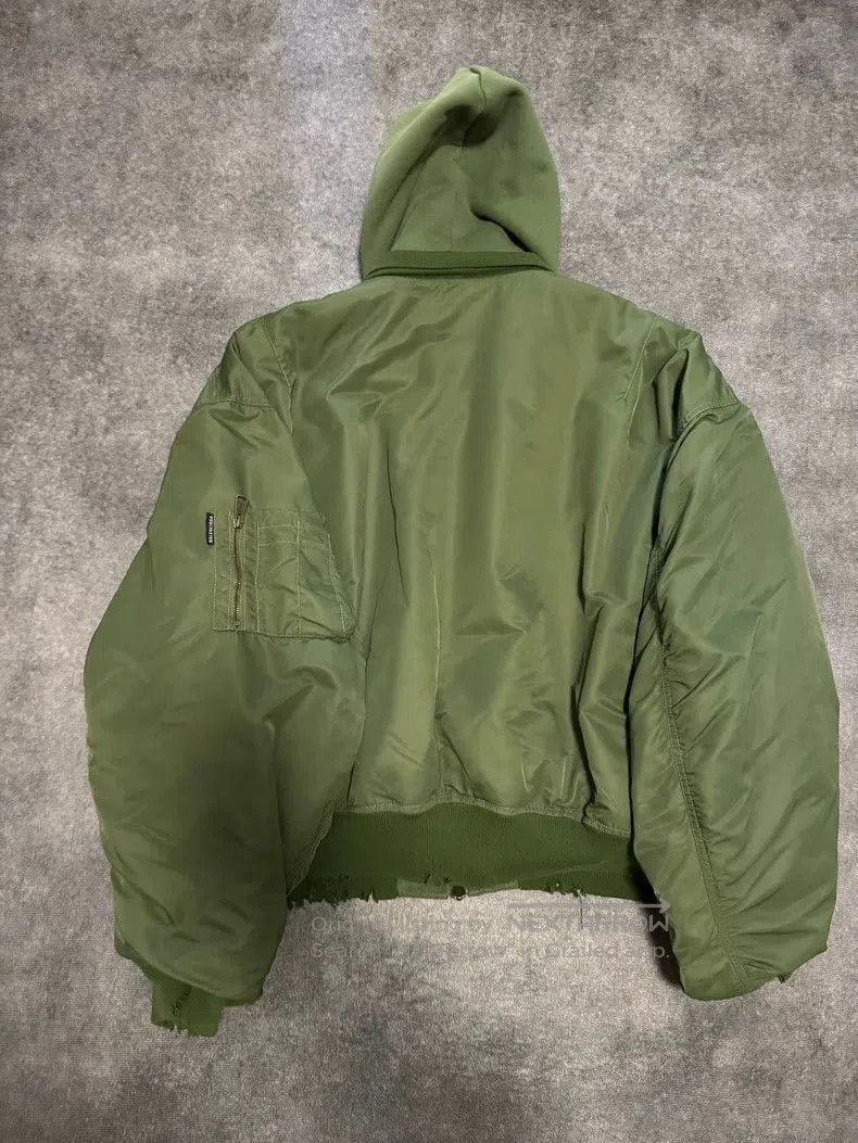 Balenciaga Balenciaga 24Fall Hooded Bomber Jacket . Size US XS / EU 42 / 0 - 2 Thumbnail