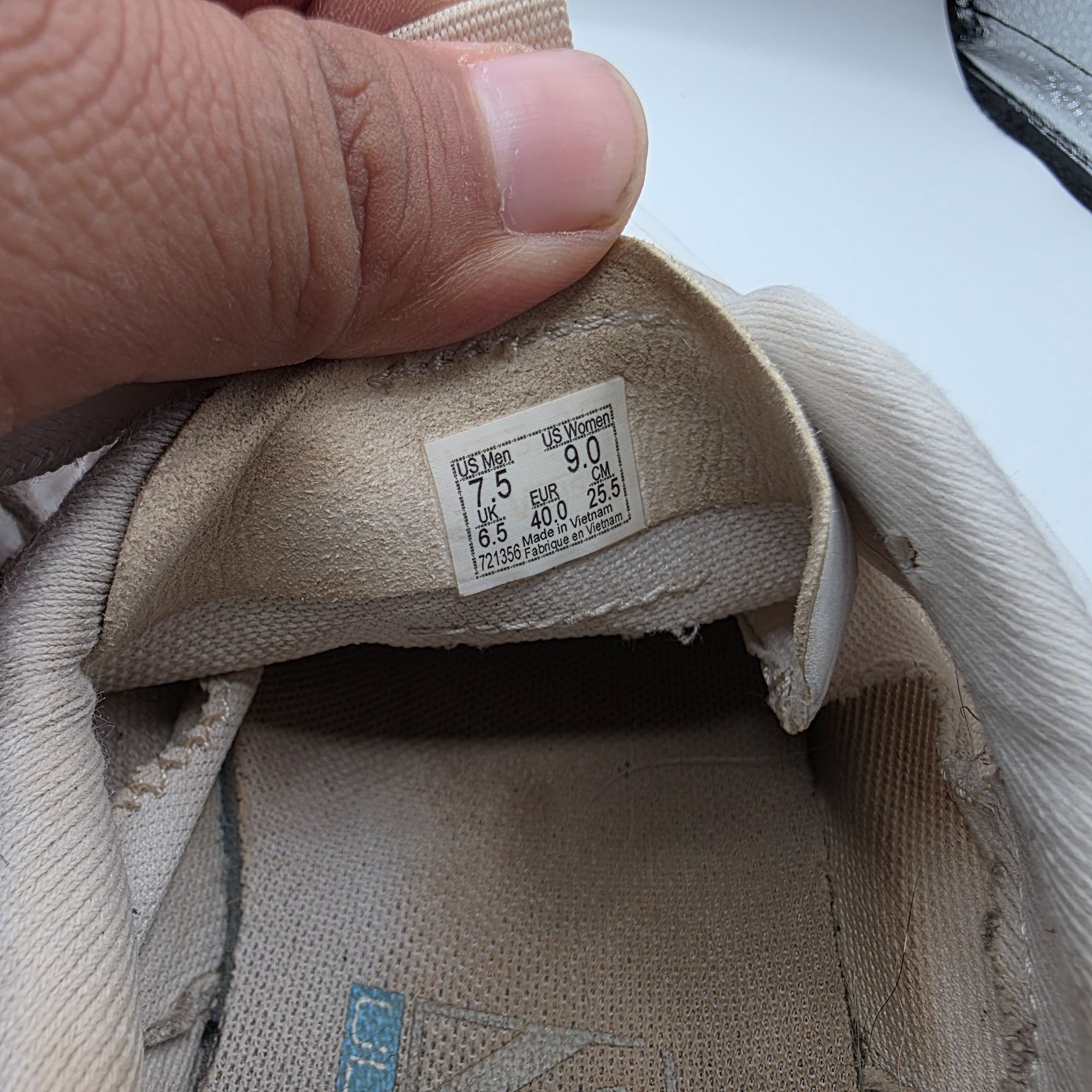 Vans Vans UltraRange EXO Womens 9 Triple White Lightweight Athlet Size US 9 / IT 39 - 6 Thumbnail