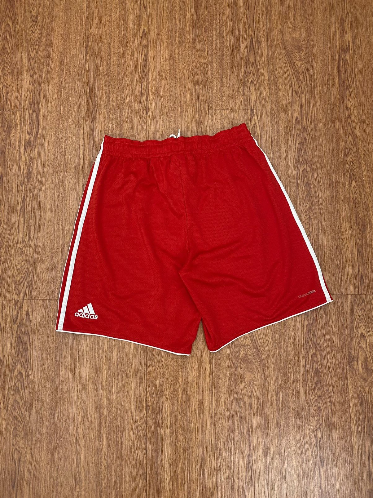 Vintage FC Bayern Munich Shorts Size US 34 / EU 50 - 2 Thumbnail
