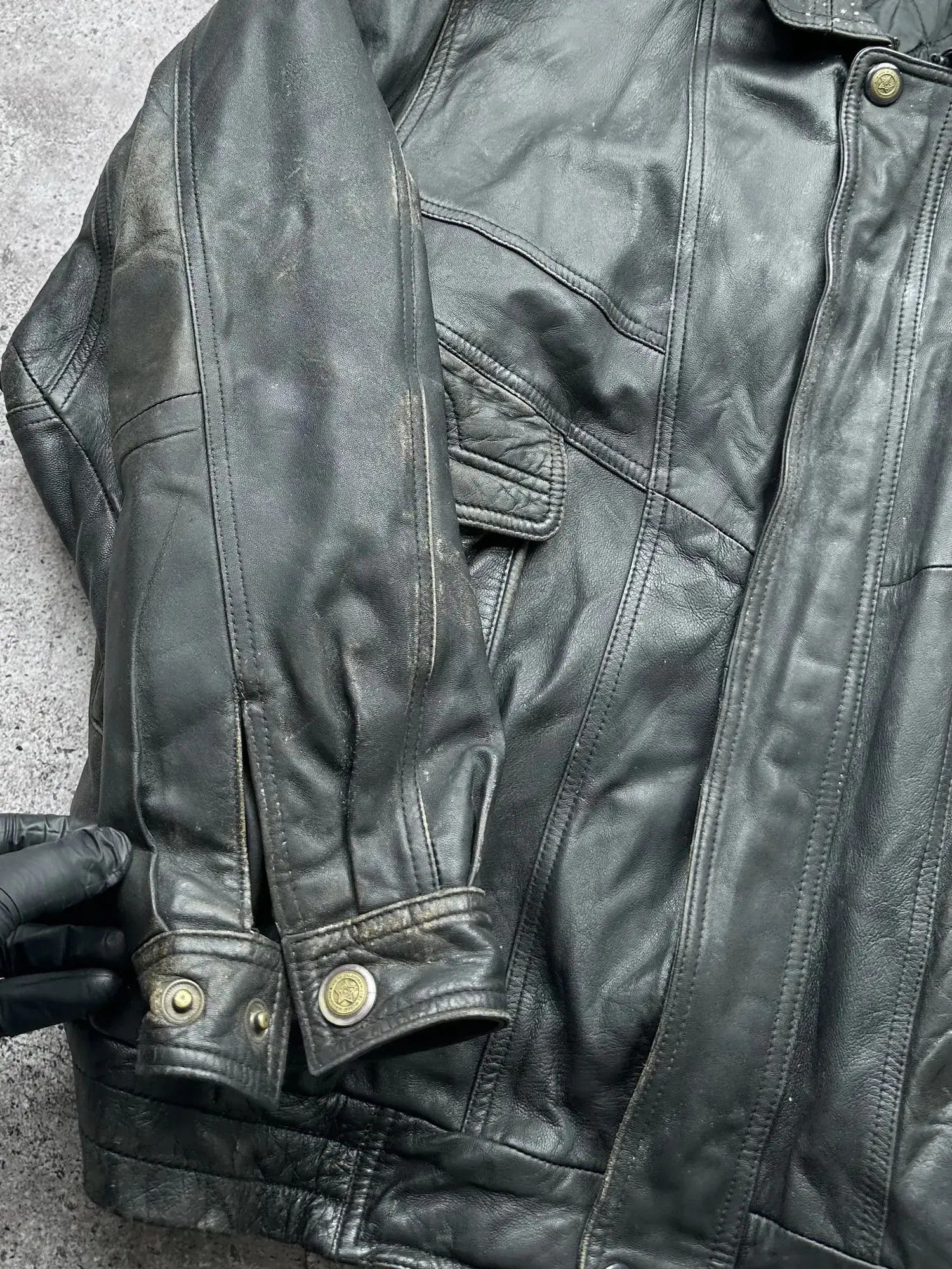 Vintage Vintage Faded Leather Jacket C555(V230) Size US XL / EU 56 / 4 - 4 Thumbnail